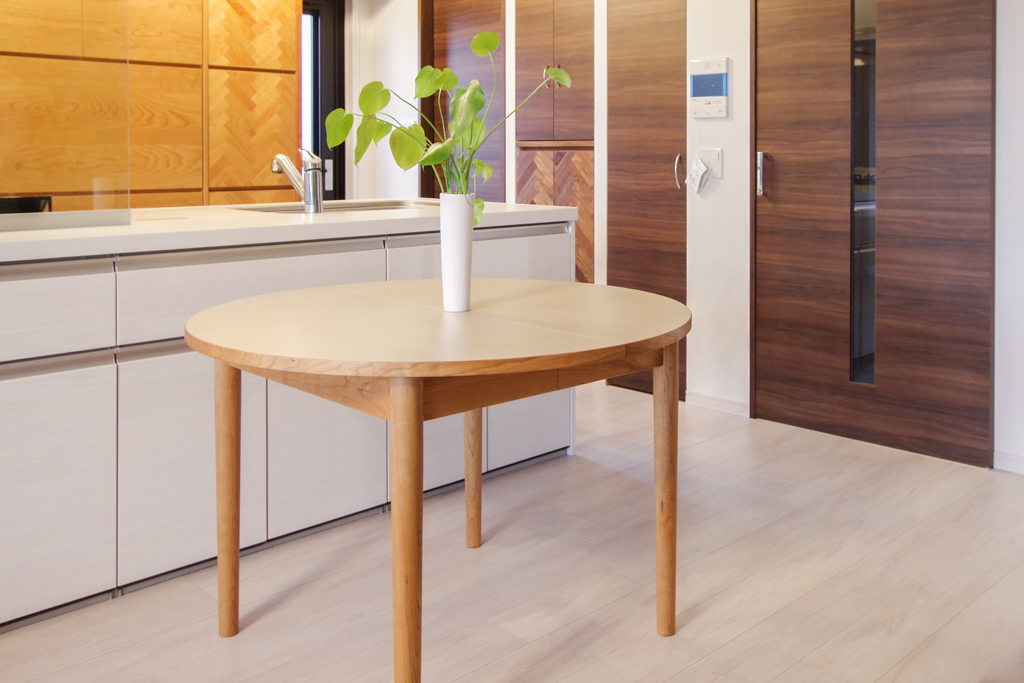 title: HOUSE 140 | Page No,151 | No.10 | sync-furniture | 株式会社 SYNC | 福岡県 家具工房 | オーダーメイドキッチン