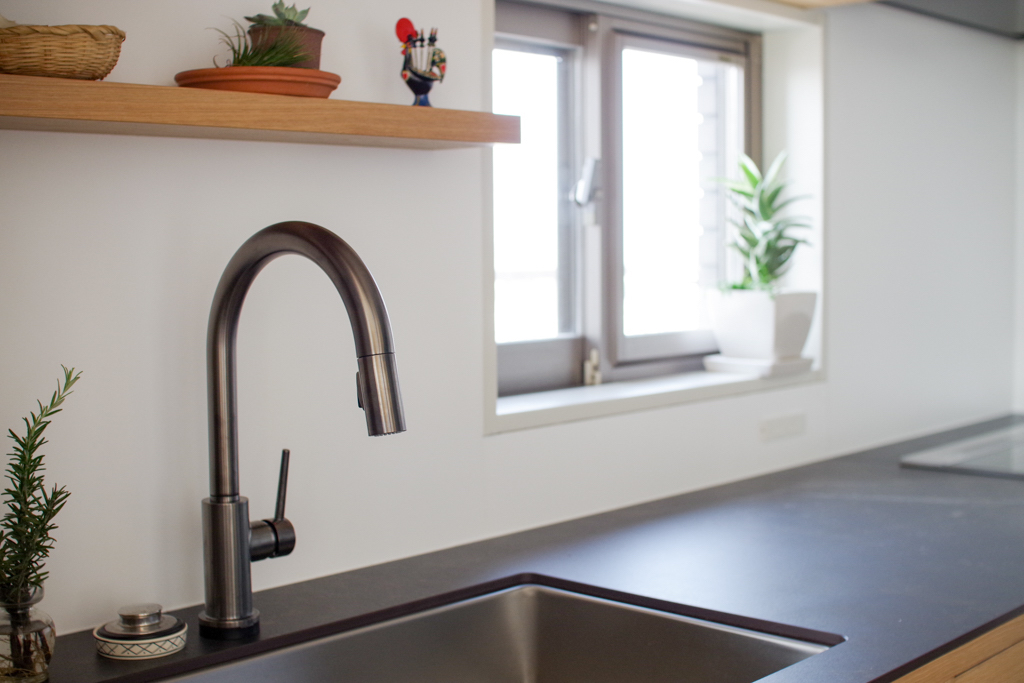 title: HOUSE 142 | Page No,153 | No.4 | sync-furniture | 株式会社 SYNC | 福岡県 家具工房 | オーダーメイドキッチン