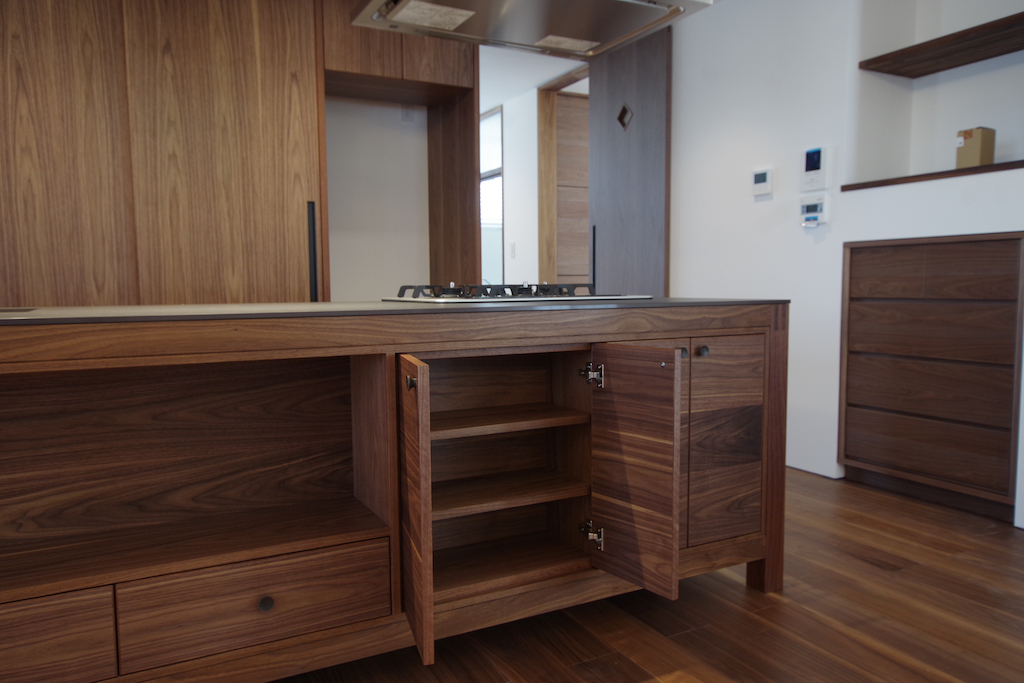 title: HOUSE 143 | Page No,154 | No.18 | sync-furniture | 株式会社 SYNC | 福岡県 家具工房 | オーダーメイドキッチン