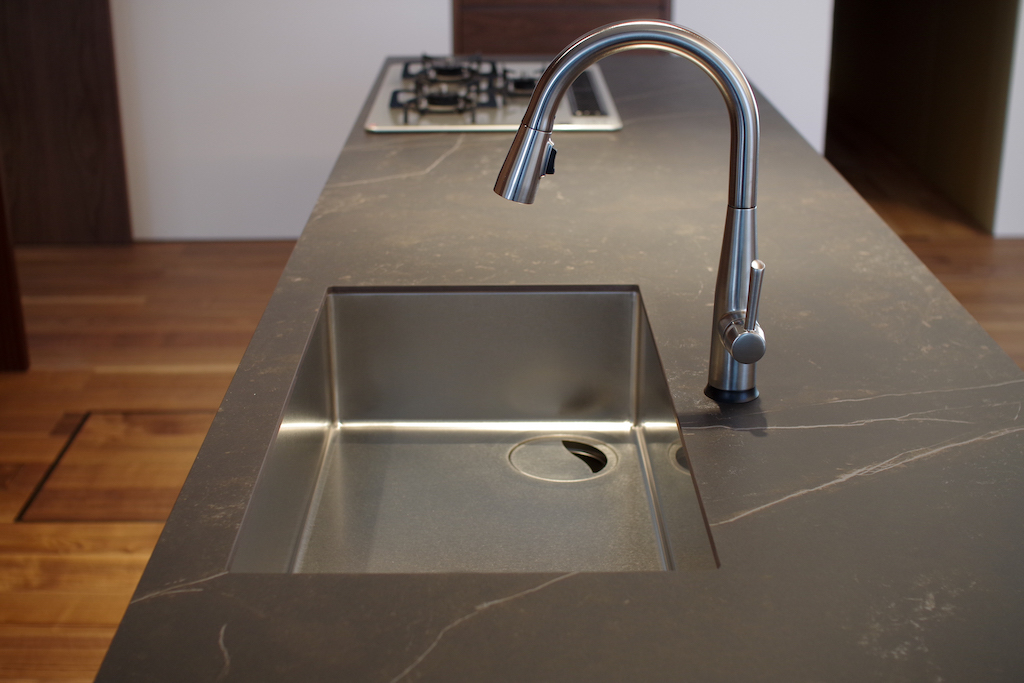 title: HOUSE 143 | Page No,154 | No.7 | sync-furniture | 株式会社 SYNC | 福岡県 家具工房 | オーダーメイドキッチン