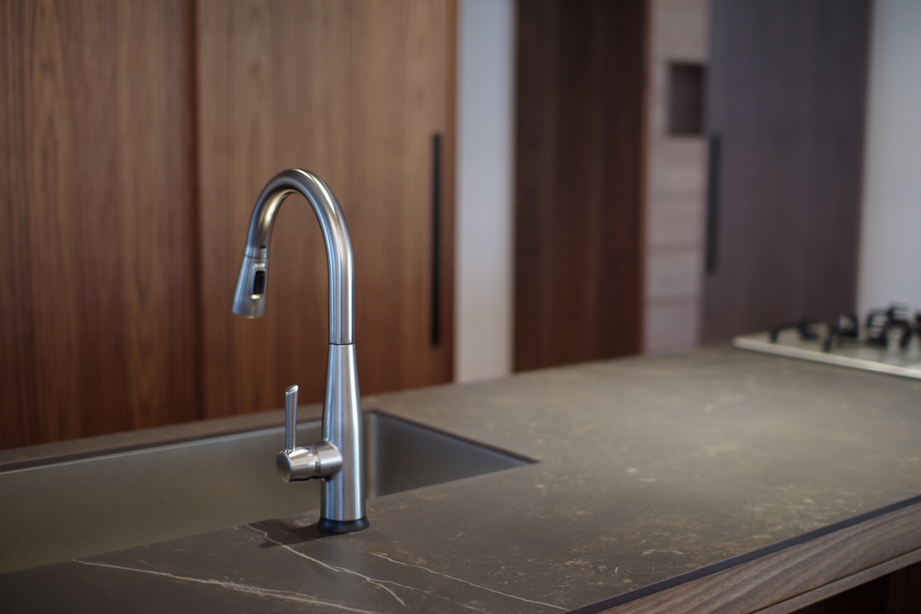 title: HOUSE 143 | Page No,154 | No.6 | sync-furniture | 株式会社 SYNC | 福岡県 家具工房 | オーダーメイドキッチン