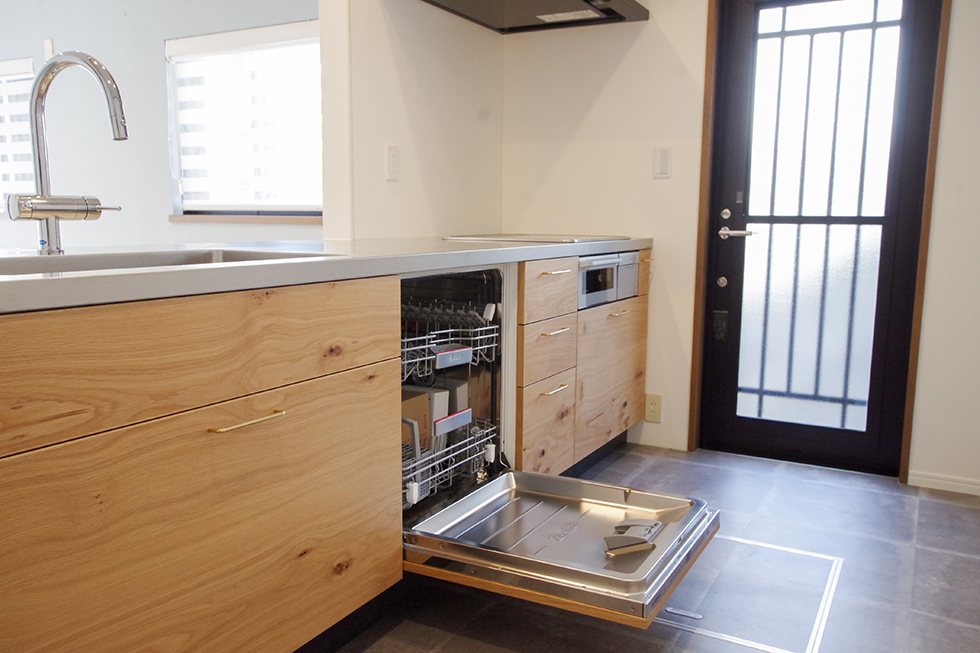 title: HOUSE 146 | Page No,157 | No.6 | sync-furniture | 株式会社 SYNC | 福岡県 家具工房 | オーダーメイドキッチン