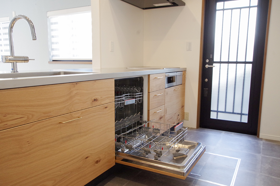 title: HOUSE 146 | Page No,157 | No.7 | sync-furniture | 株式会社 SYNC | 福岡県 家具工房 | オーダーメイドキッチン