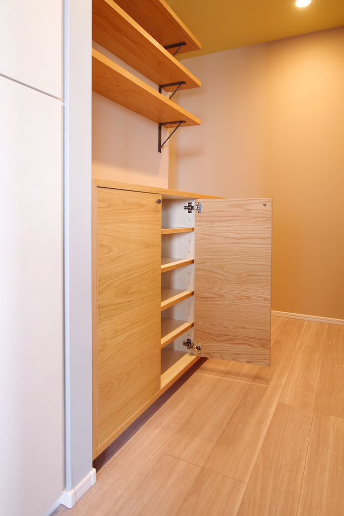 title: HOUSE 147 | Page No,158 | No.6 | sync-furniture | 株式会社 SYNC | 福岡県 家具工房 | オーダーメイドキッチン