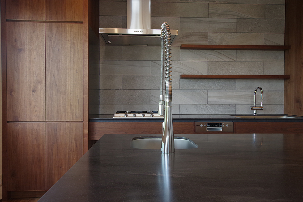 title: HOUSE 156 | Page No,168 | No.8 | sync-furniture | 株式会社 SYNC | 福岡県 家具工房 | オーダーメイドキッチン