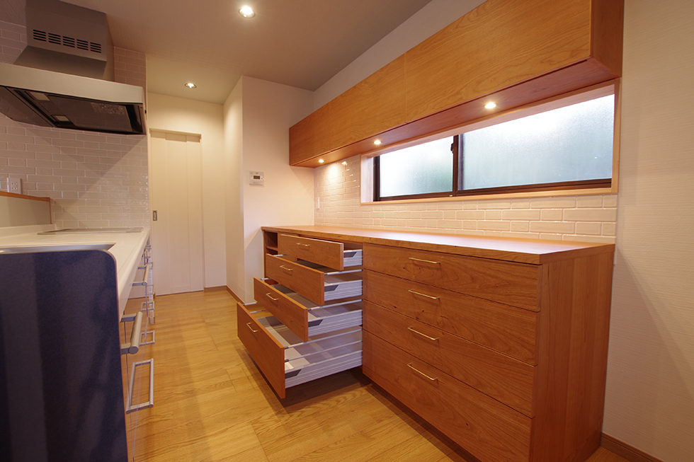 title: HOUSE 161 | Page No,174 | No.6 | sync-furniture | 株式会社 SYNC | 福岡県 家具工房 | オーダーメイドキッチン
