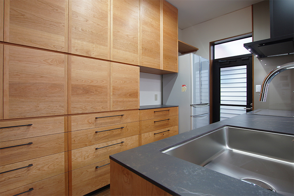 title: HOUSE 163 | Page No,176 | No.5 | sync-furniture | 株式会社 SYNC | 福岡県 家具工房 | オーダーメイドキッチン