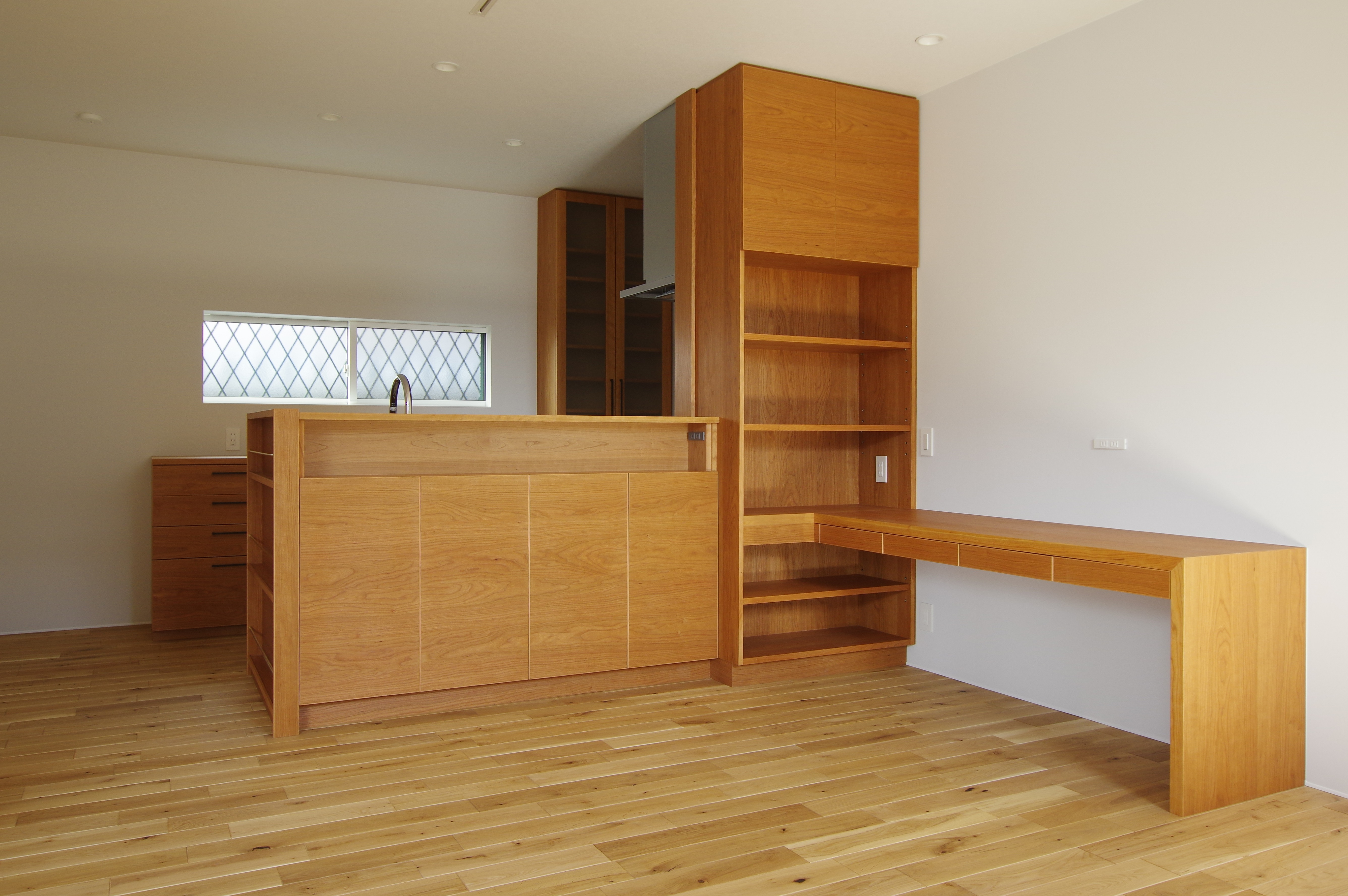 title: HOUSE 162 | Page No,175 | No.1 | sync-furniture | 株式会社 SYNC | 福岡県 家具工房 | オーダーメイドキッチン