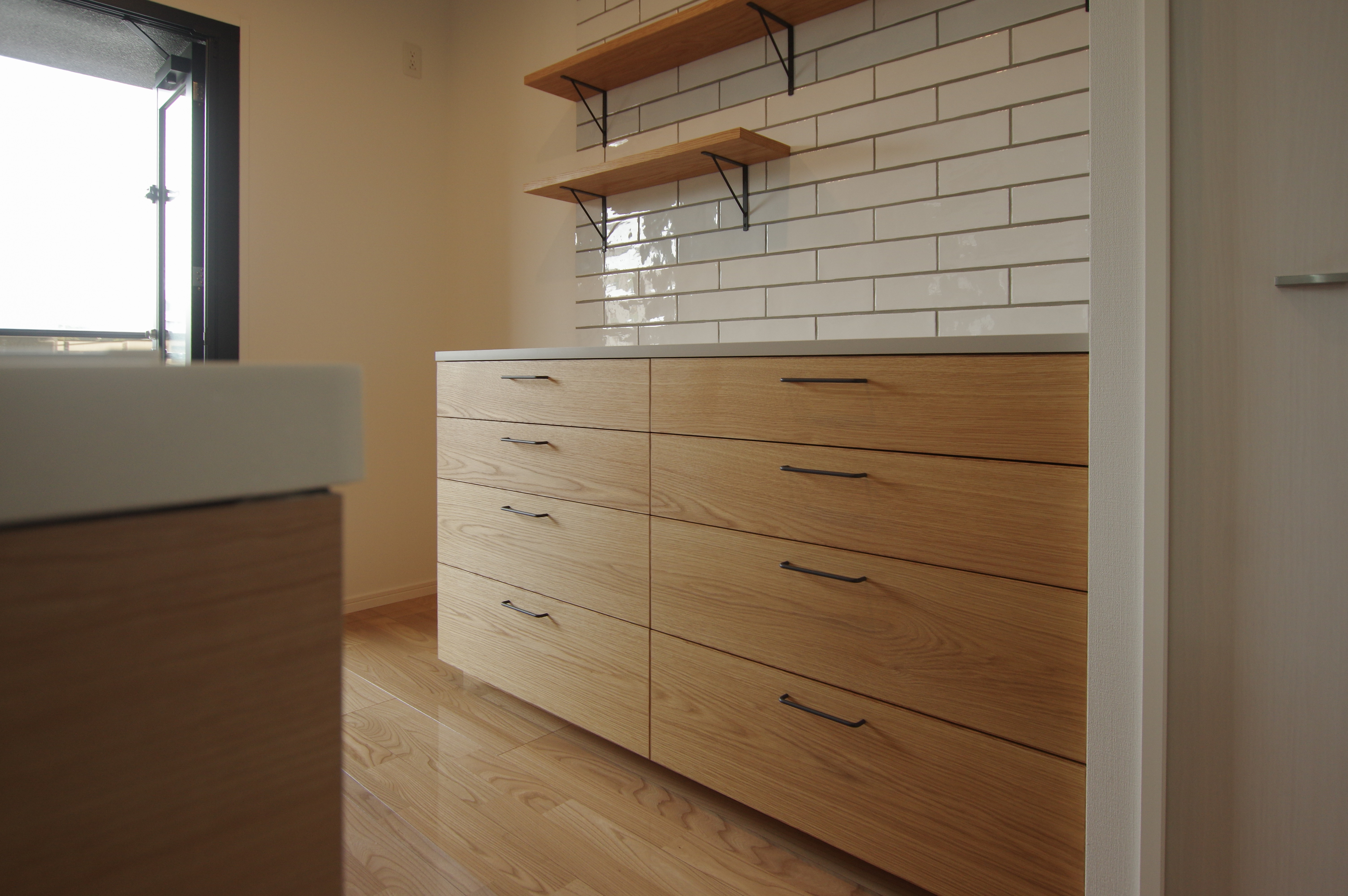 title: HOUSE 181 | Page No,194 | No.1 | sync-furniture | 株式会社 SYNC | 福岡県 家具工房 | オーダーメイドキッチン