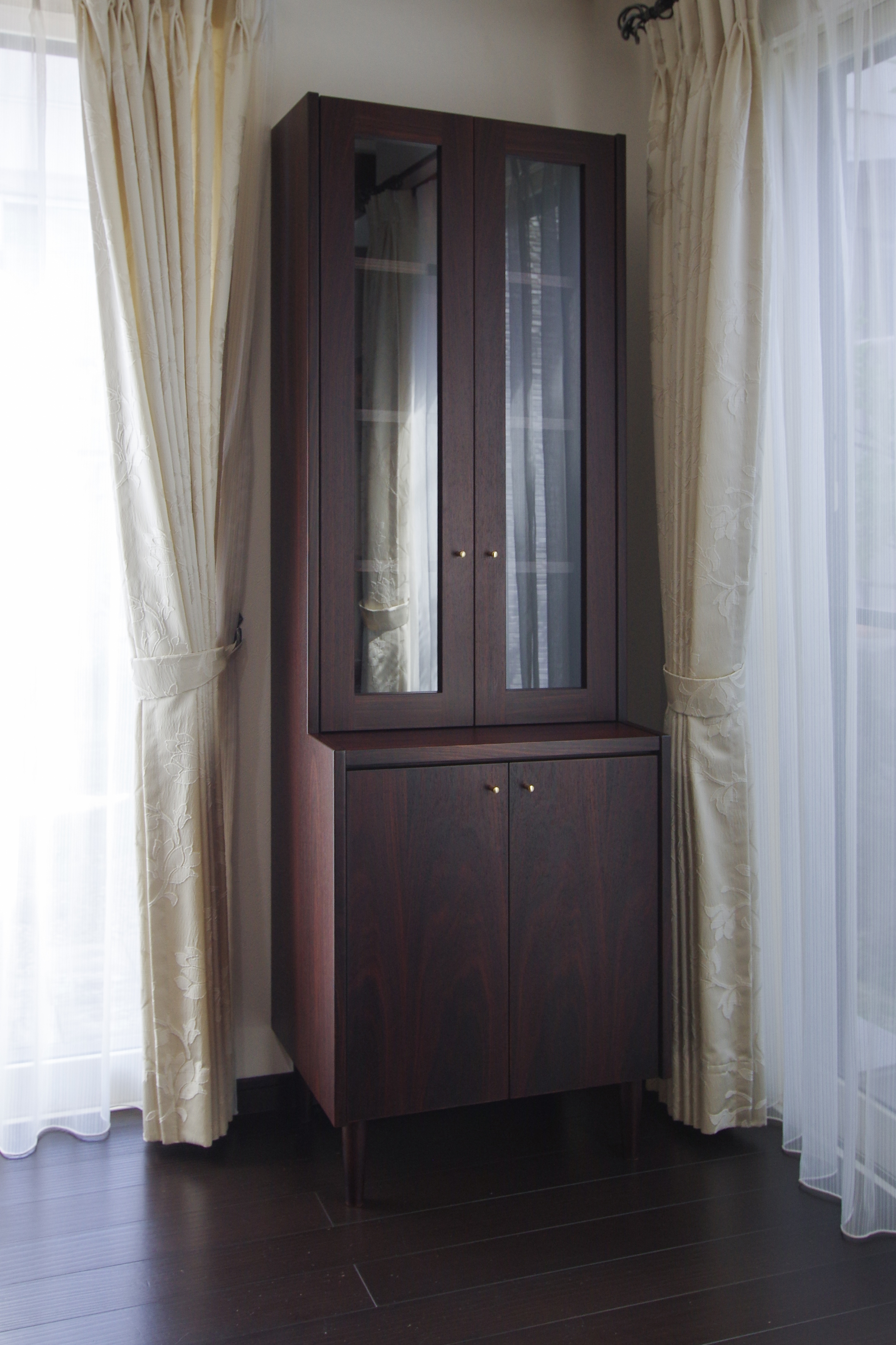 title: HOUSE 185 | Page No,198 | No.4 | sync-furniture | 株式会社 SYNC | 福岡県 家具工房 | オーダーメイドキッチン