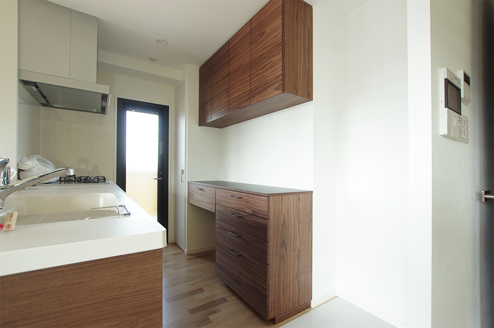 title: HOUSE 182 | Page No,195 | No.1 | sync-furniture | 株式会社 SYNC | 福岡県 家具工房 | オーダーメイドキッチン