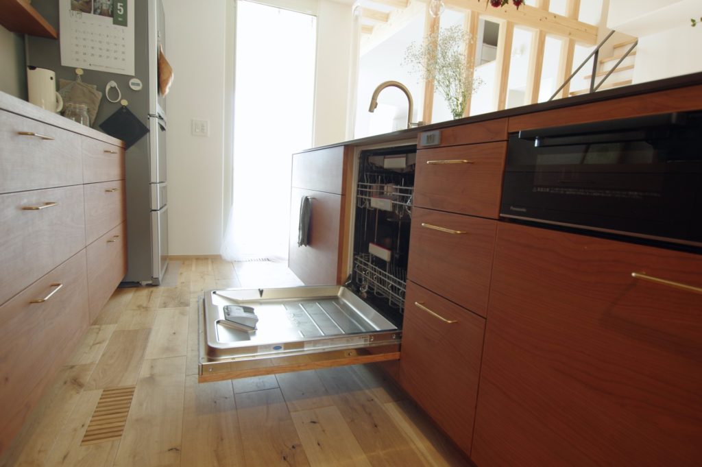 title: HOUSE 184 | Page No,197 | No.4 | sync-furniture | 株式会社 SYNC | 福岡県 家具工房 | オーダーメイドキッチン