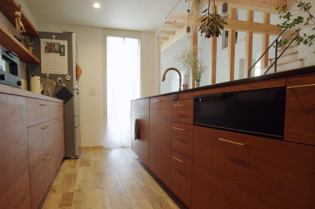 title: HOUSE 184 | Page No,197 | No.3 | sync-furniture | 株式会社 SYNC | 福岡県 家具工房 | オーダーメイドキッチン