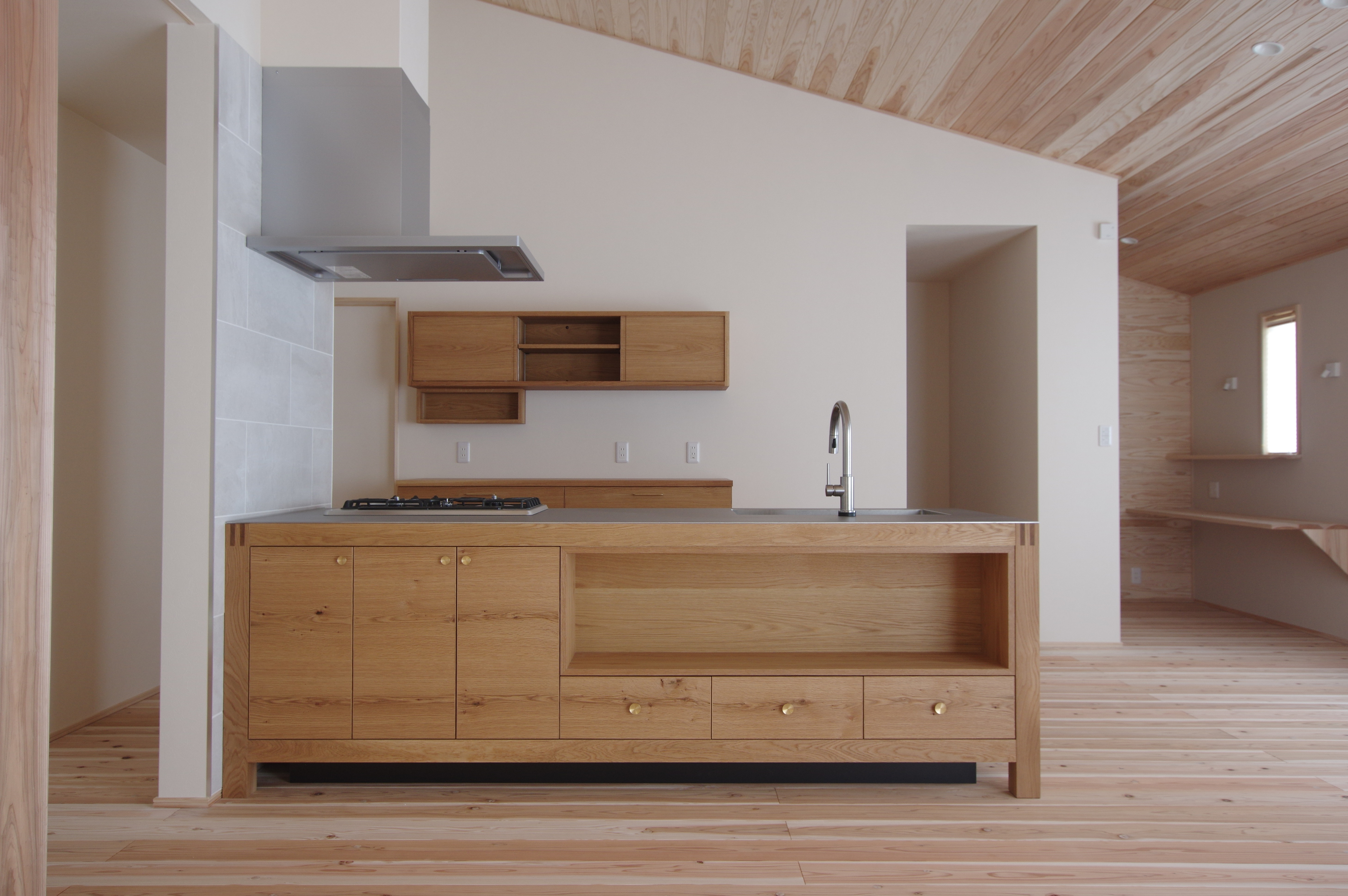 title: HOUSE 192 | Page No,205 | No.1 | sync-furniture | 株式会社 SYNC | 福岡県 家具工房 | オーダーメイドキッチン