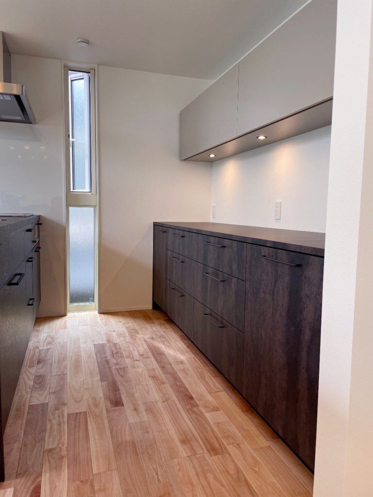 title: HOUSE 191 | Page No,204 | No.5 | sync-furniture | 株式会社 SYNC | 福岡県 家具工房 | オーダーメイドキッチン