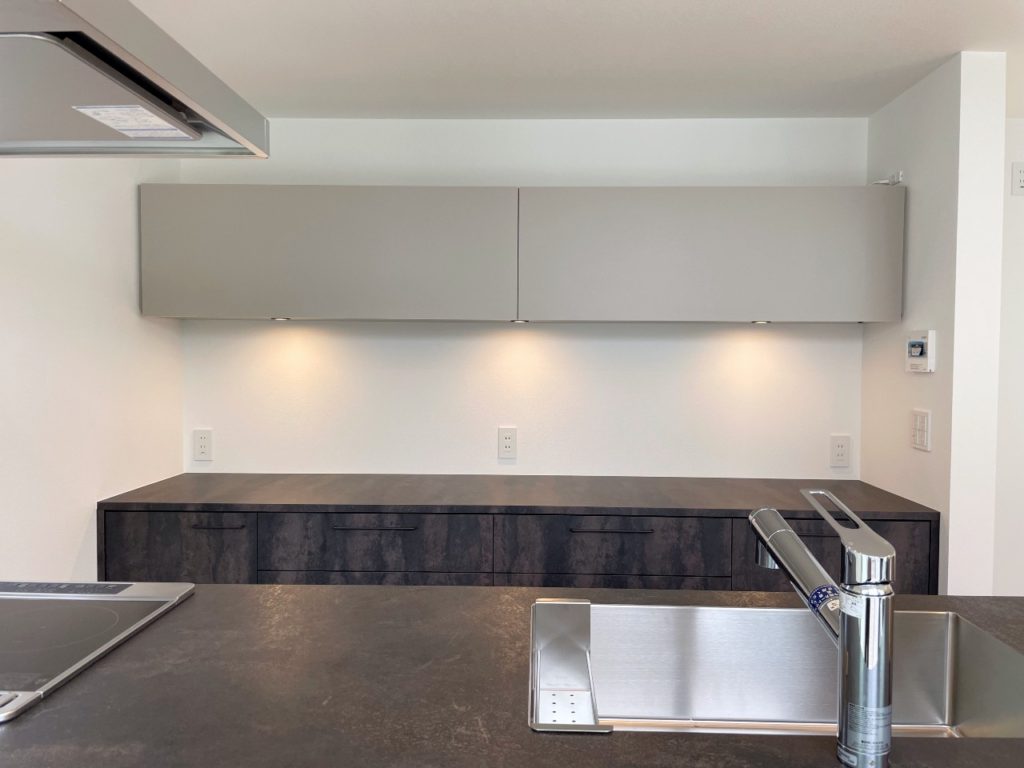 title: HOUSE 191 | Page No,204 | No.3 | sync-furniture | 株式会社 SYNC | 福岡県 家具工房 | オーダーメイドキッチン