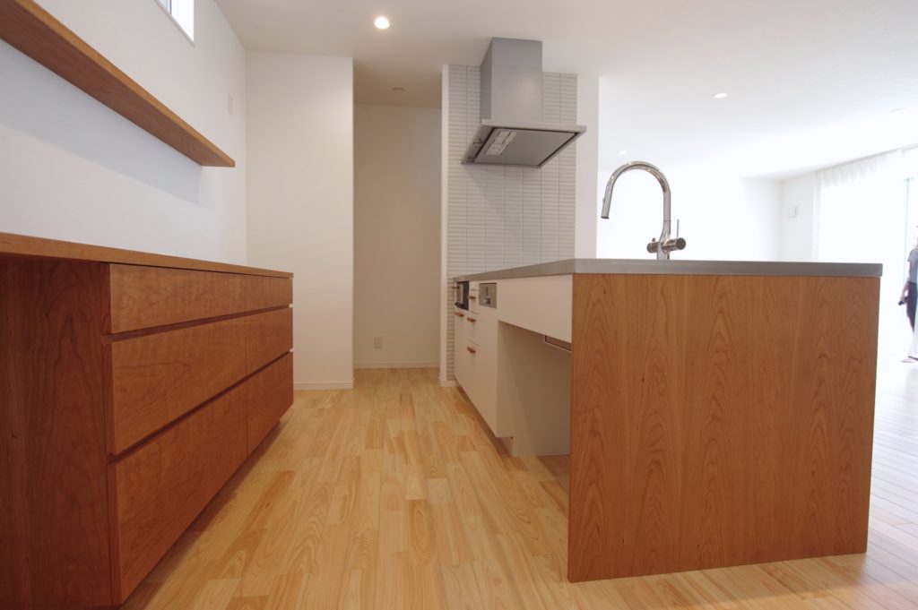 title: HOUSE 195 | Page No,208 | No.2 | sync-furniture | 株式会社 SYNC | 福岡県 家具工房 | オーダーメイドキッチン