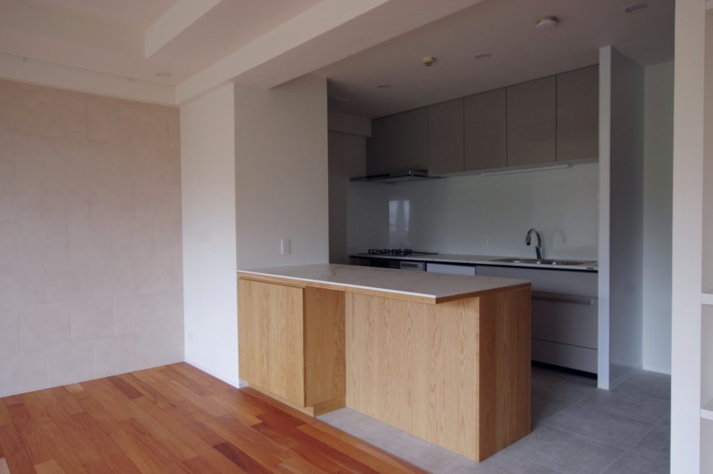 title: HOUSE 197 | Page No,210 | No.1 | sync-furniture | 株式会社 SYNC | 福岡県 家具工房 | オーダーメイドキッチン