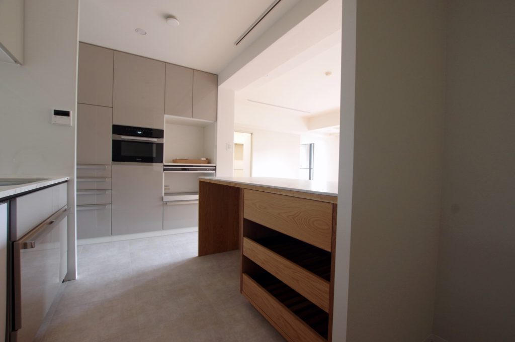 title: HOUSE 197 | Page No,210 | No.4 | sync-furniture | 株式会社 SYNC | 福岡県 家具工房 | オーダーメイドキッチン