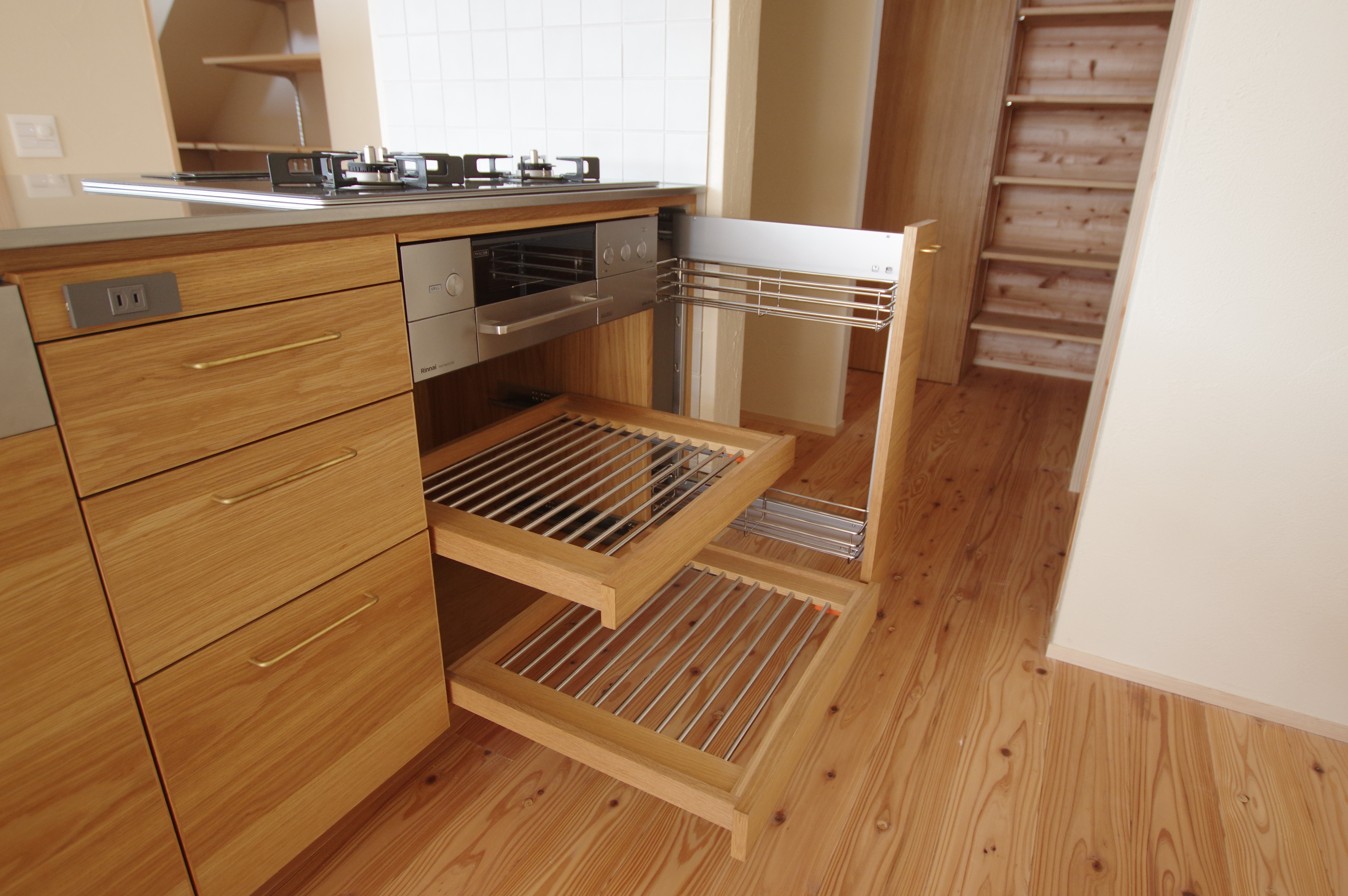 title: HOUSE 200 | Page No,213 | No.7 | sync-furniture | 株式会社 SYNC | 福岡県 家具工房 | オーダーメイドキッチン