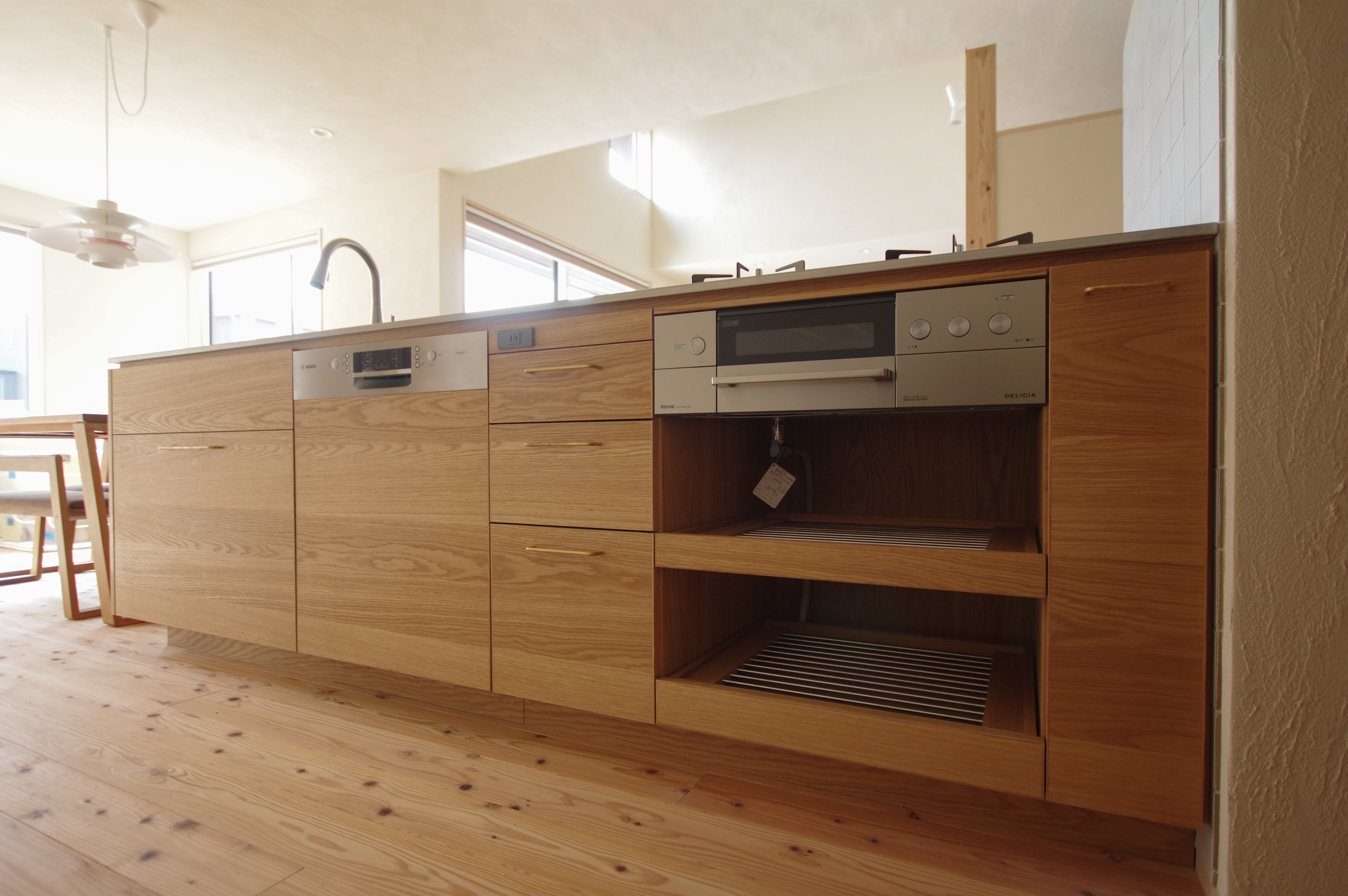 title: HOUSE 200 | Page No,213 | No.4 | sync-furniture | 株式会社 SYNC | 福岡県 家具工房 | オーダーメイドキッチン