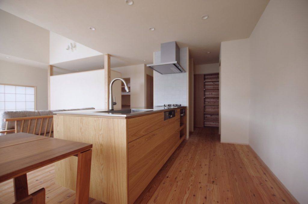 title: HOUSE 200 | Page No,213 | No.4 | sync-furniture | 株式会社 SYNC | 福岡県 家具工房 | オーダーメイドキッチン