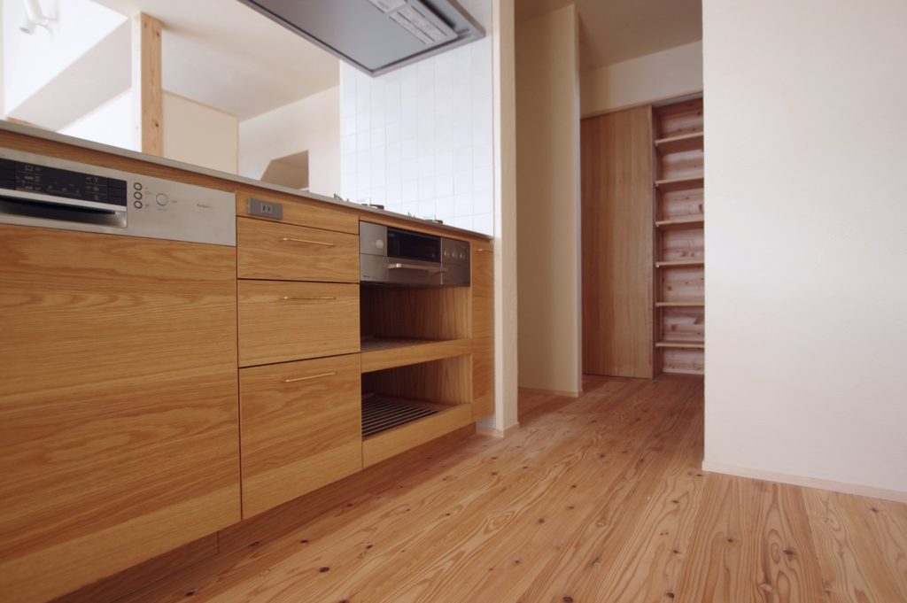 title: HOUSE 200 | Page No,213 | No.6 | sync-furniture | 株式会社 SYNC | 福岡県 家具工房 | オーダーメイドキッチン