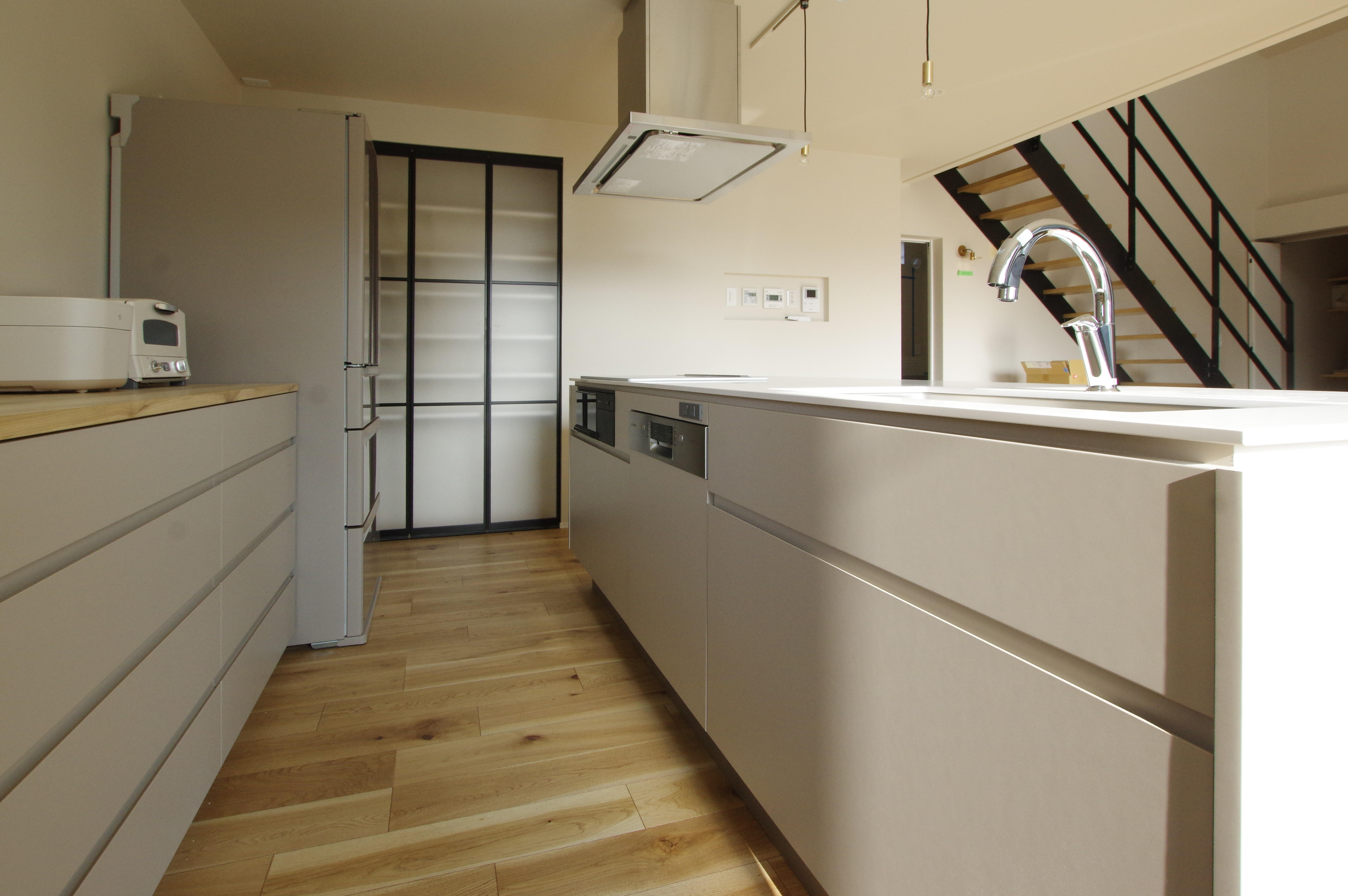 title: HOUSE 201 | Page No,214 | No.2 | sync-furniture | 株式会社 SYNC | 福岡県 家具工房 | オーダーメイドキッチン