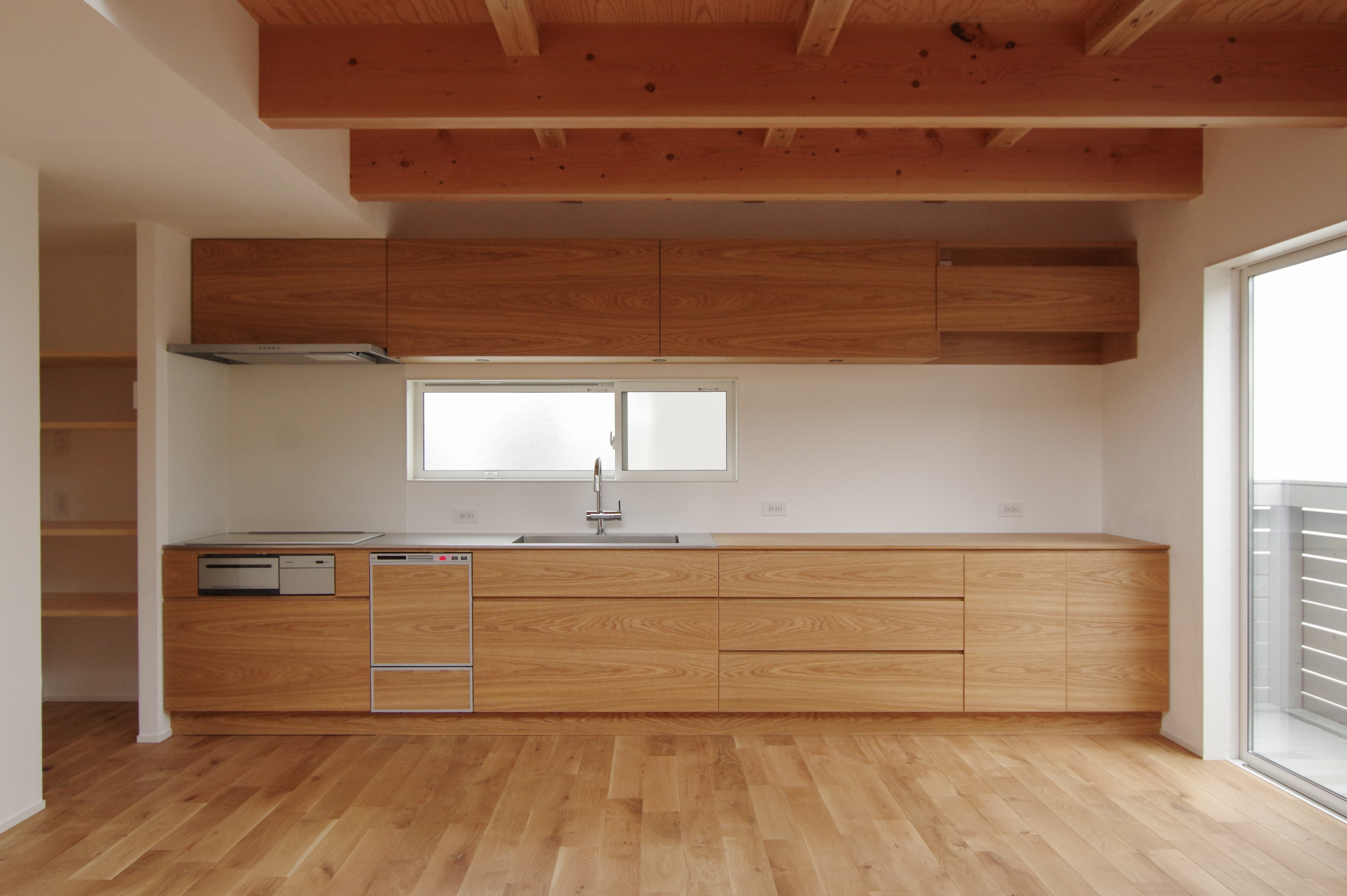 title: HOUSE 202 | Page No,215 | No.1 | sync-furniture | 株式会社 SYNC | 福岡県 家具工房 | オーダーメイドキッチン