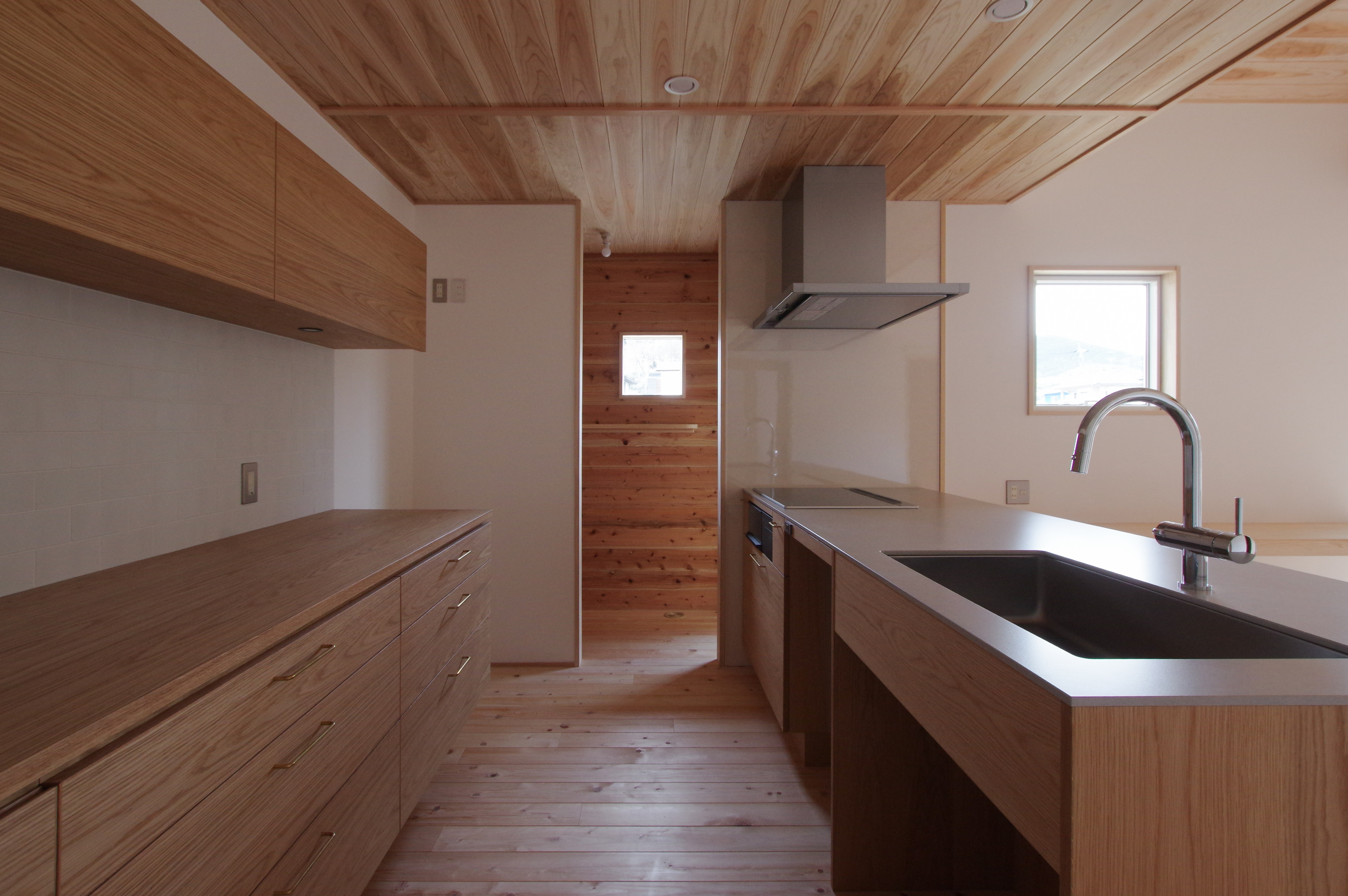 title: HOUSE 203 | Page No,216 | No.4 | sync-furniture | 株式会社 SYNC | 福岡県 家具工房 | オーダーメイドキッチン
