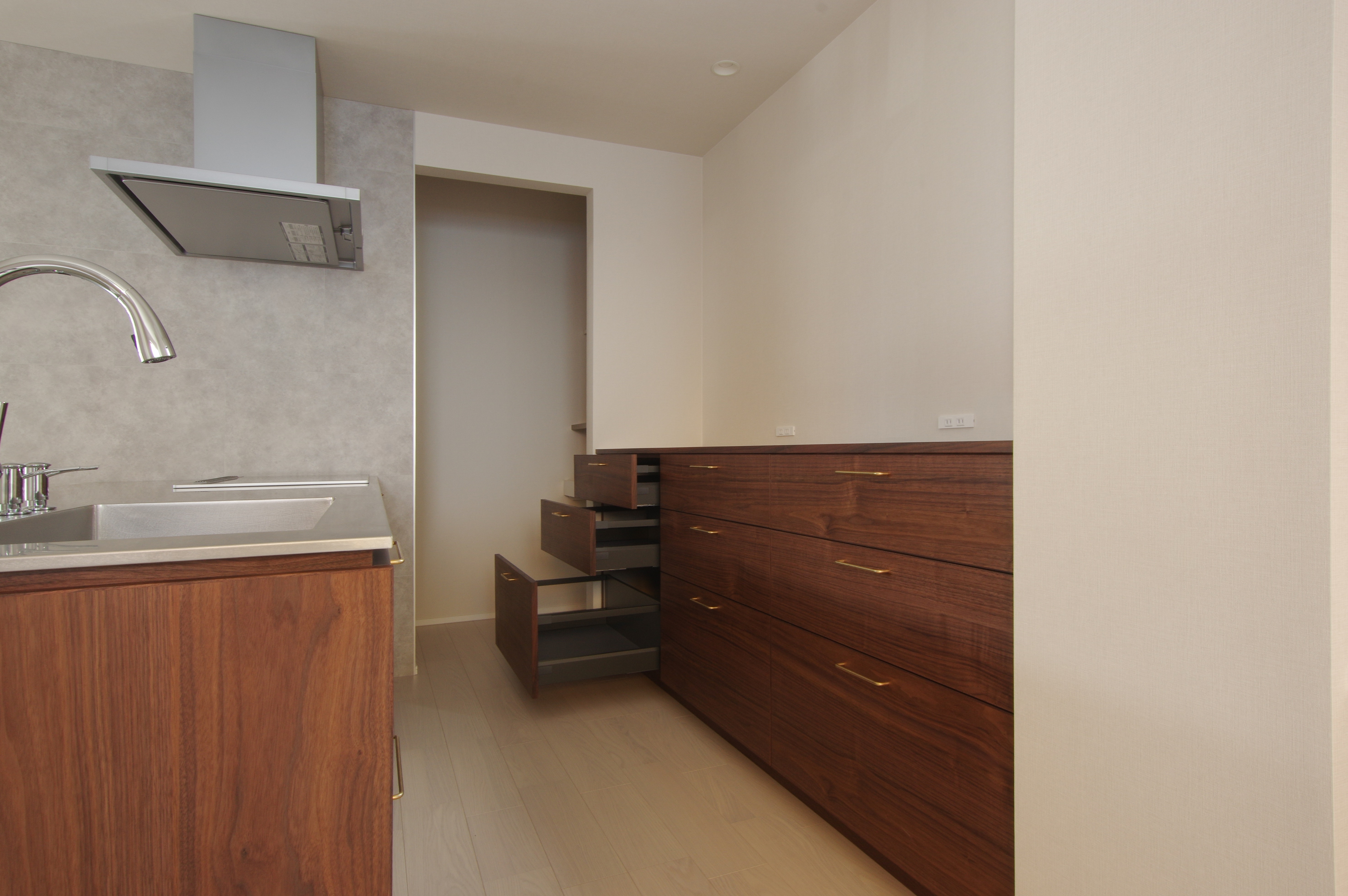 title: HOUSE 205 | Page No,218 | No.9 | sync-furniture | 株式会社 SYNC | 福岡県 家具工房 | オーダーメイドキッチン