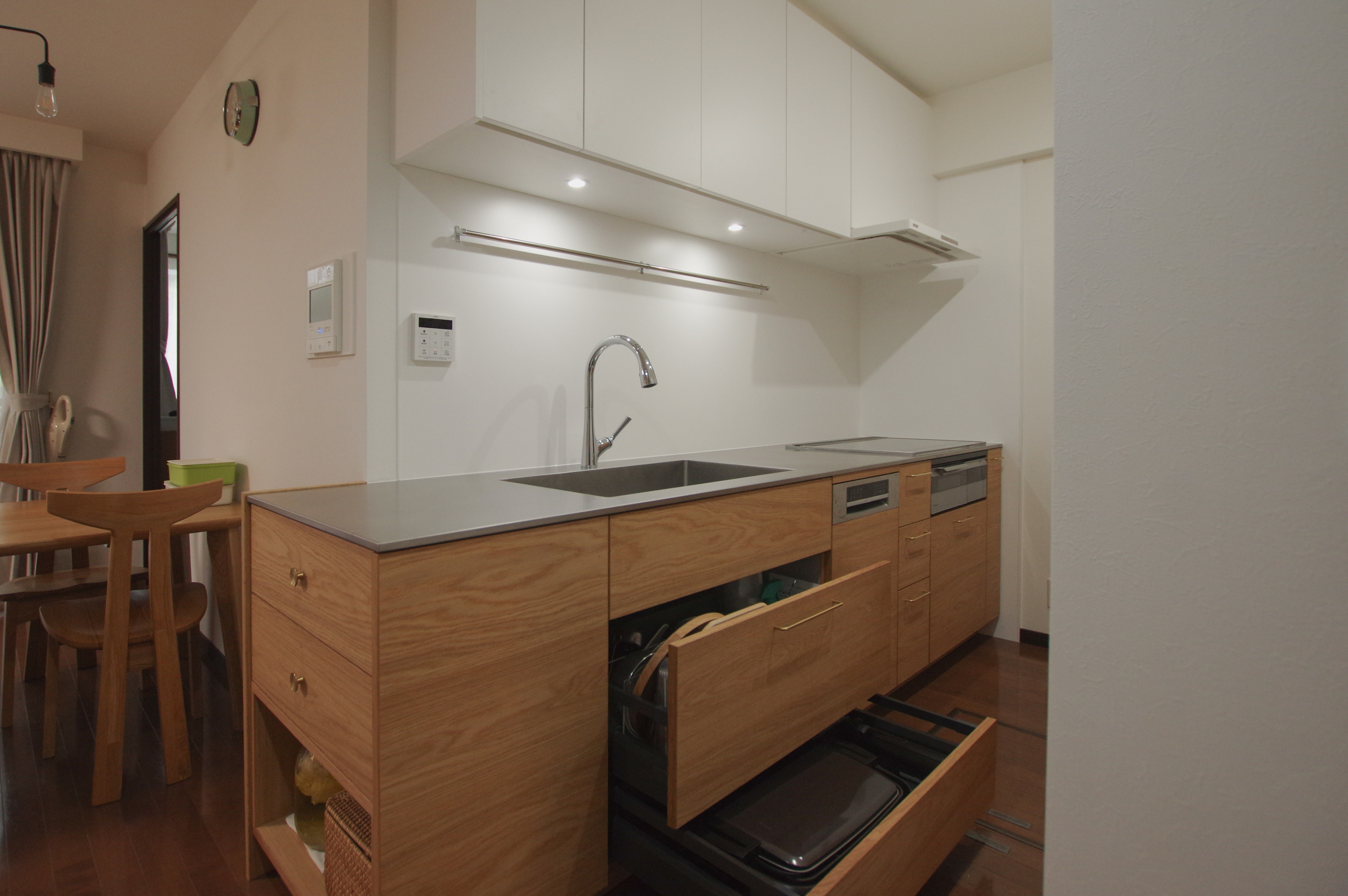 title: HOUSE 207 | Page No,220 | No.2 | sync-furniture | 株式会社 SYNC | 福岡県 家具工房 | オーダーメイドキッチン