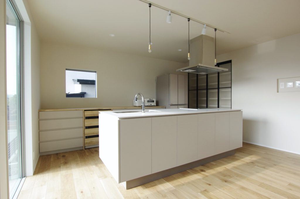 title: HOUSE 201 | Page No,214 | No.2 | sync-furniture | 株式会社 SYNC | 福岡県 家具工房 | オーダーメイドキッチン