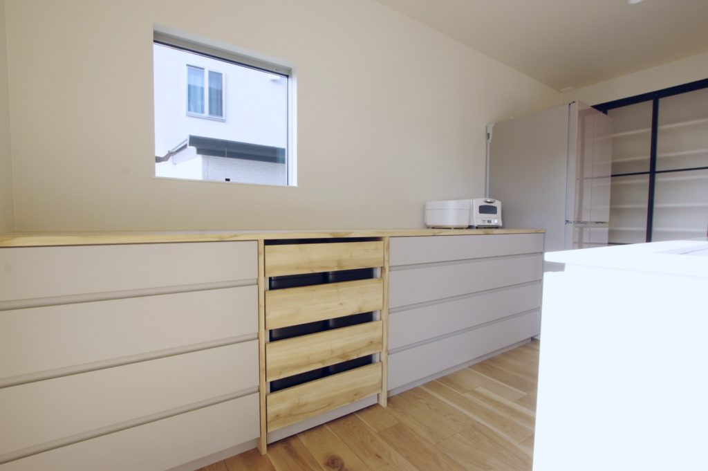 title: HOUSE 201 | Page No,214 | No.6 | sync-furniture | 株式会社 SYNC | 福岡県 家具工房 | オーダーメイドキッチン