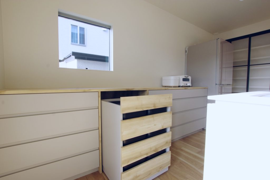 title: HOUSE 201 | Page No,214 | No.7 | sync-furniture | 株式会社 SYNC | 福岡県 家具工房 | オーダーメイドキッチン