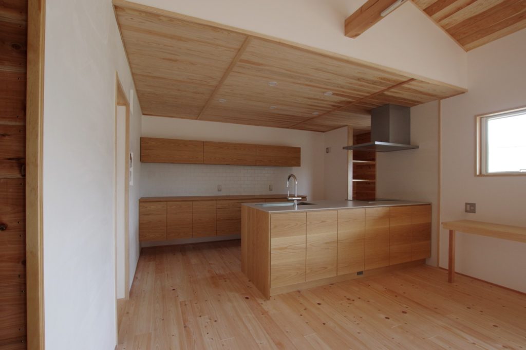 title: HOUSE 203 | Page No,216 | No.2 | sync-furniture | 株式会社 SYNC | 福岡県 家具工房 | オーダーメイドキッチン