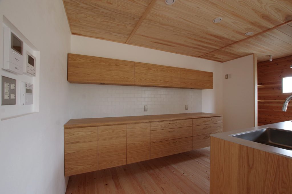 title: HOUSE 203 | Page No,216 | No.4 | sync-furniture | 株式会社 SYNC | 福岡県 家具工房 | オーダーメイドキッチン