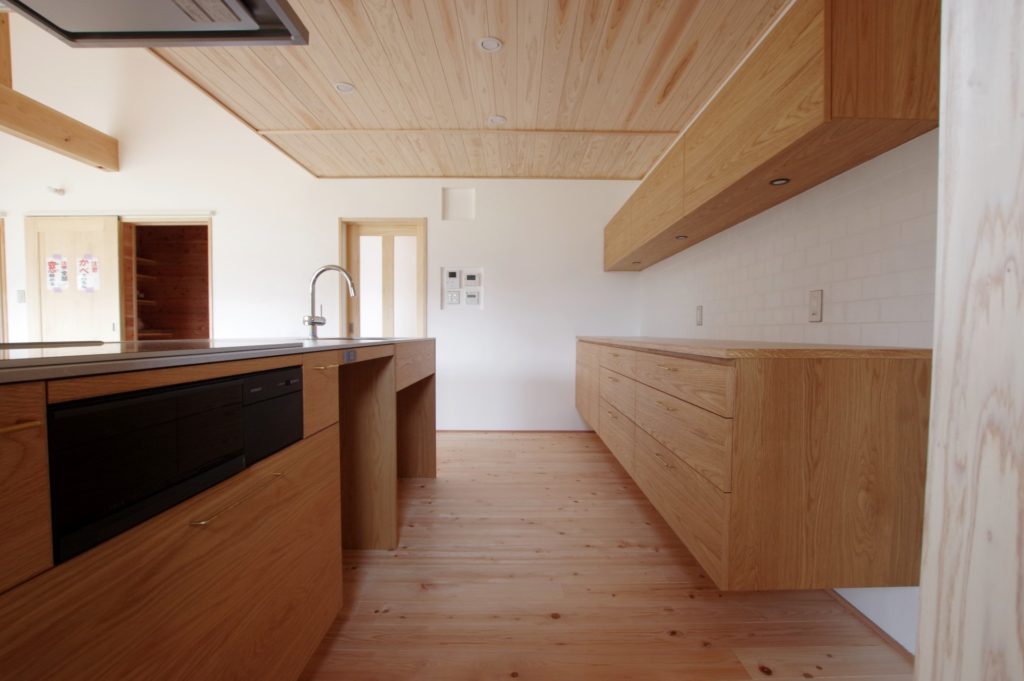 title: HOUSE 203 | Page No,216 | No.6 | sync-furniture | 株式会社 SYNC | 福岡県 家具工房 | オーダーメイドキッチン