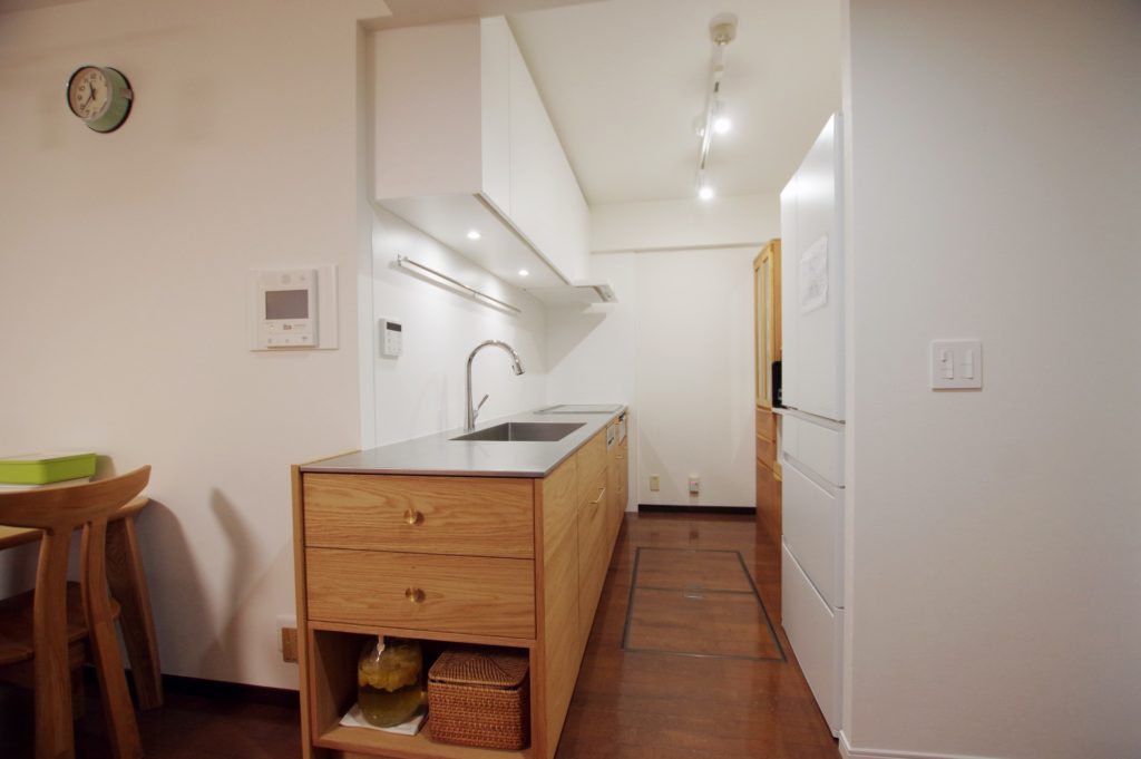 title: HOUSE 207 | Page No,220 | No.4 | sync-furniture | 株式会社 SYNC | 福岡県 家具工房 | オーダーメイドキッチン