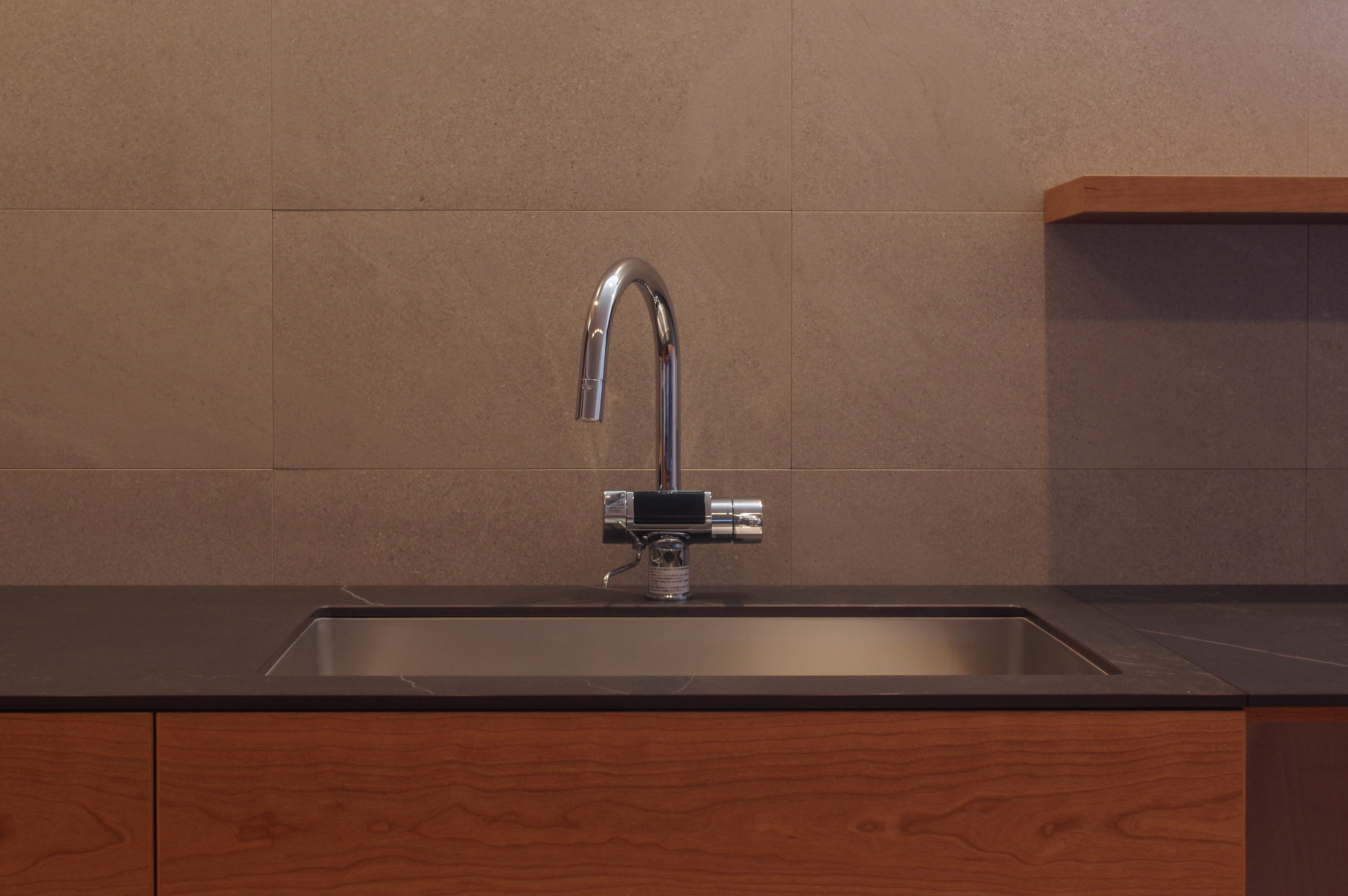 title: HOUSE 208 | Page No,221 | No.6 | sync-furniture | 株式会社 SYNC | 福岡県 家具工房 | オーダーメイドキッチン