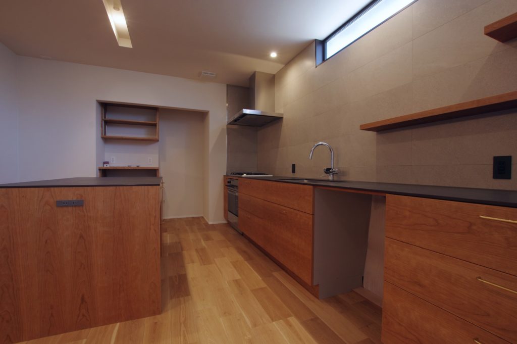 title: HOUSE 208 | Page No,221 | No.2 | sync-furniture | 株式会社 SYNC | 福岡県 家具工房 | オーダーメイドキッチン