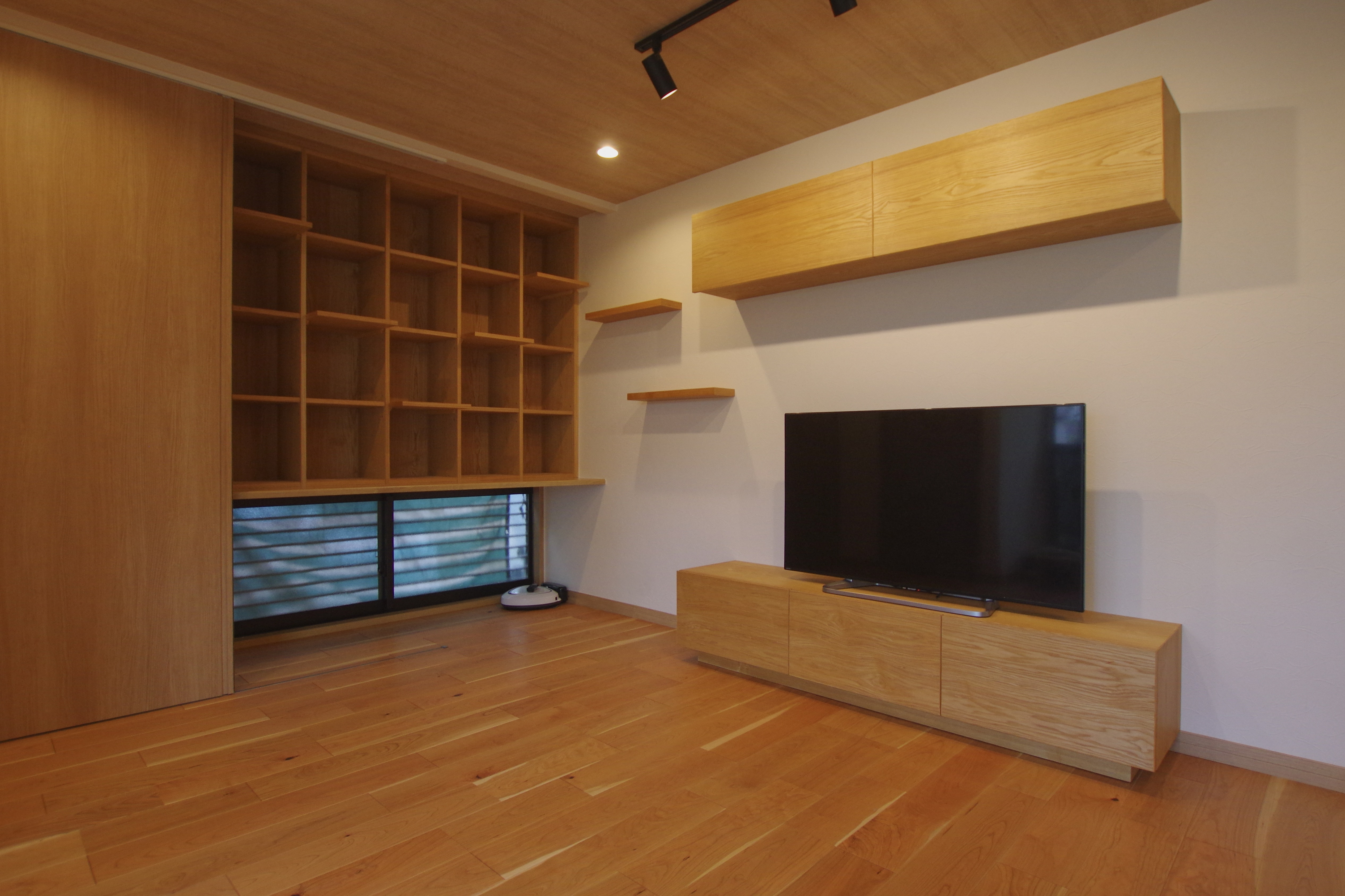 title: HOUSE 210 | Page No,223 | No.3 | sync-furniture | 株式会社 SYNC | 福岡県 家具工房 | オーダーメイドキッチン