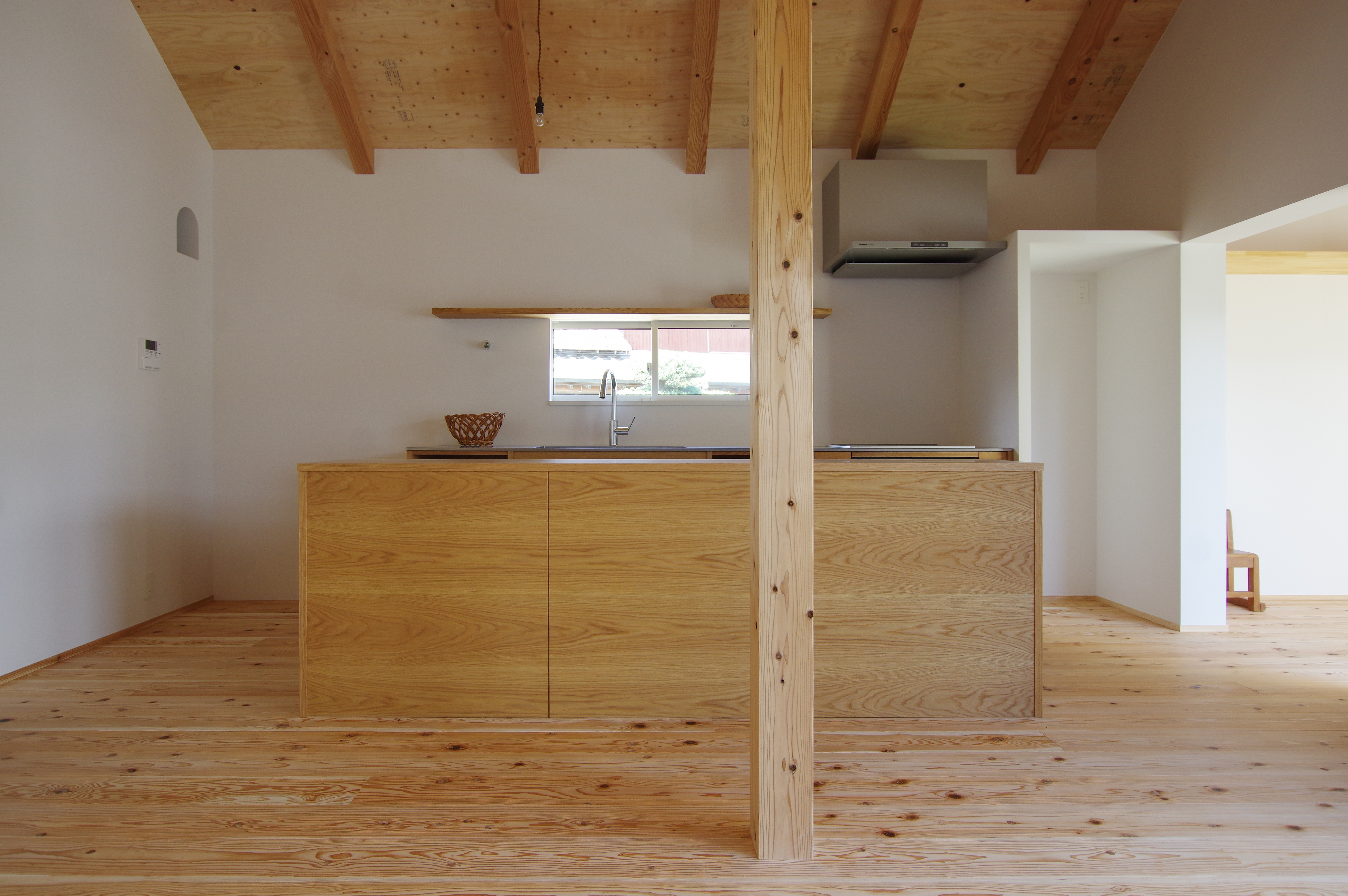 title: HOUSE 211 | Page No,224 | No.8 | sync-furniture | 株式会社 SYNC | 福岡県 家具工房 | オーダーメイドキッチン
