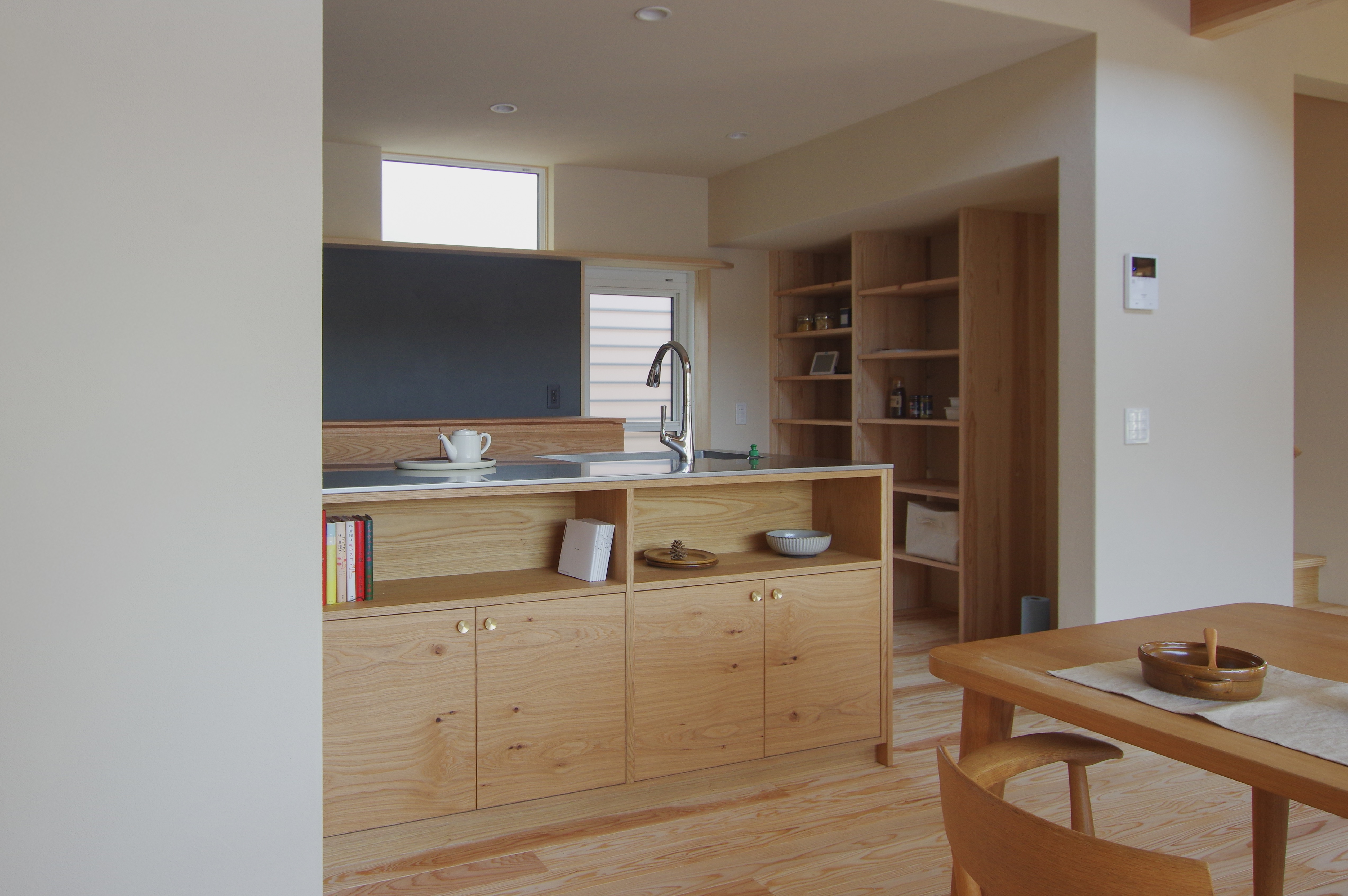 title: HOUSE 214 | Page No,227 | No.2 | sync-furniture | 株式会社 SYNC | 福岡県 家具工房 | オーダーメイドキッチン
