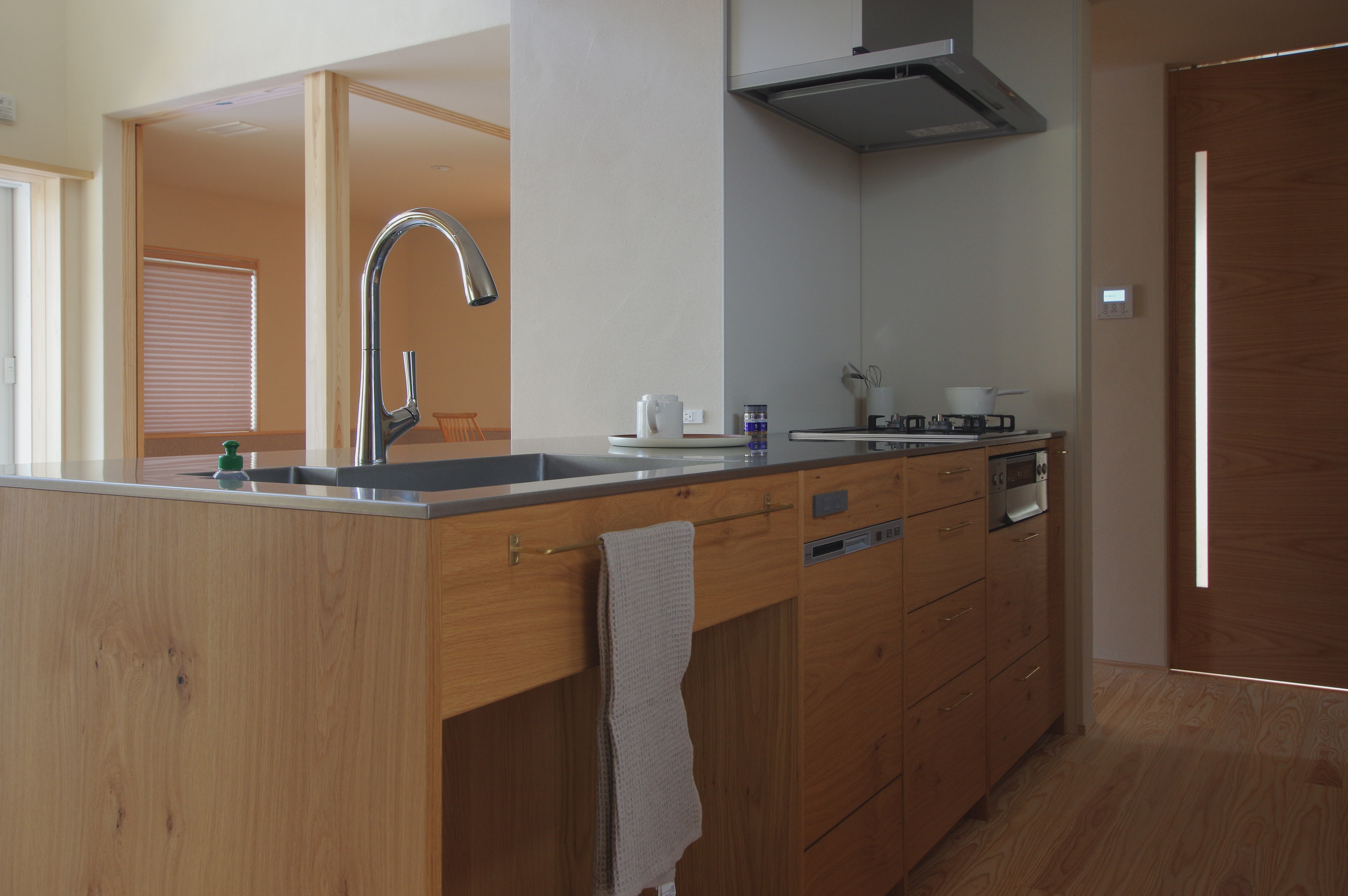 title: HOUSE 214 | Page No,227 | No.4 | sync-furniture | 株式会社 SYNC | 福岡県 家具工房 | オーダーメイドキッチン