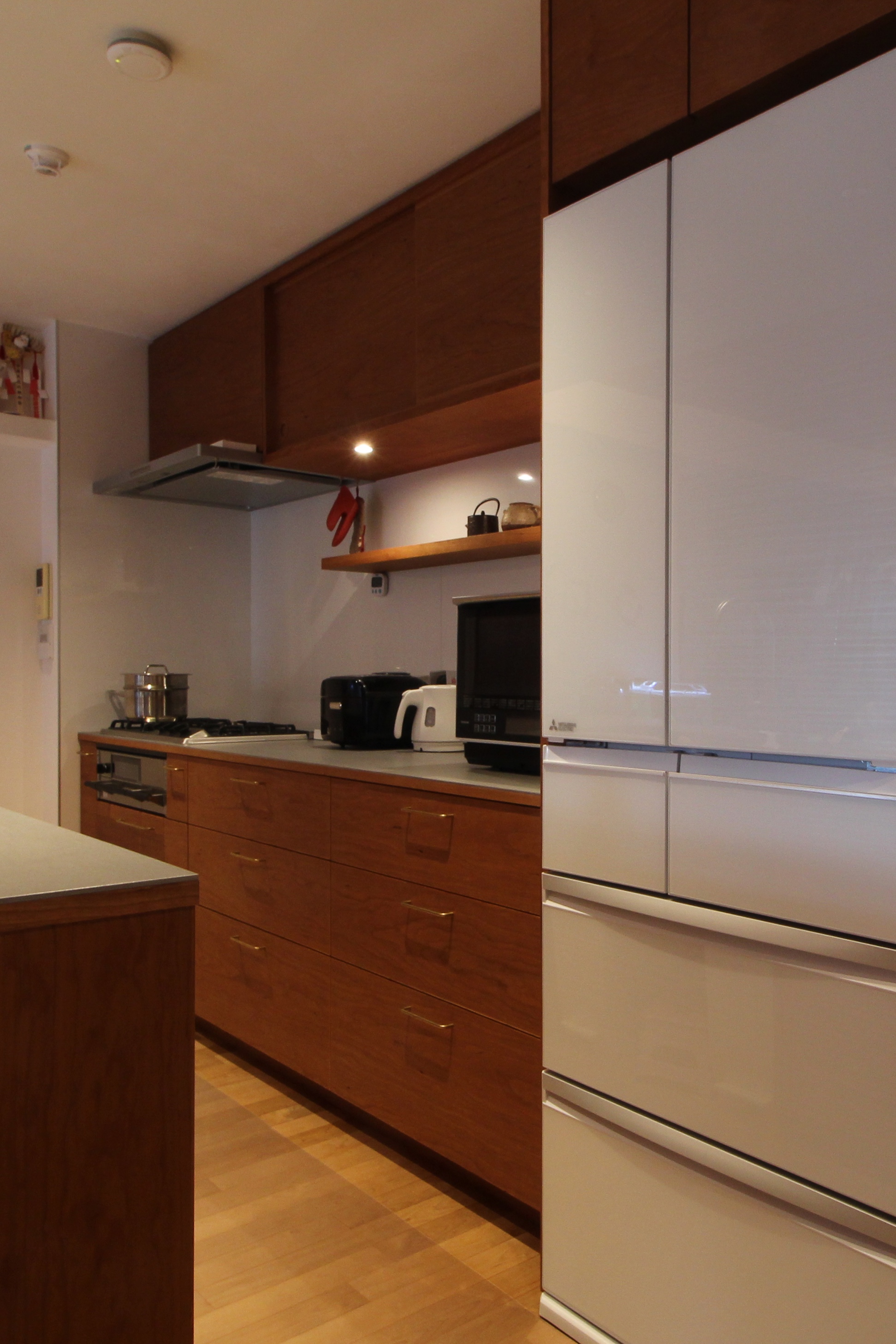 title: HOUSE 215 | Page No,228 | No.4 | sync-furniture | 株式会社 SYNC | 福岡県 家具工房 | オーダーメイドキッチン