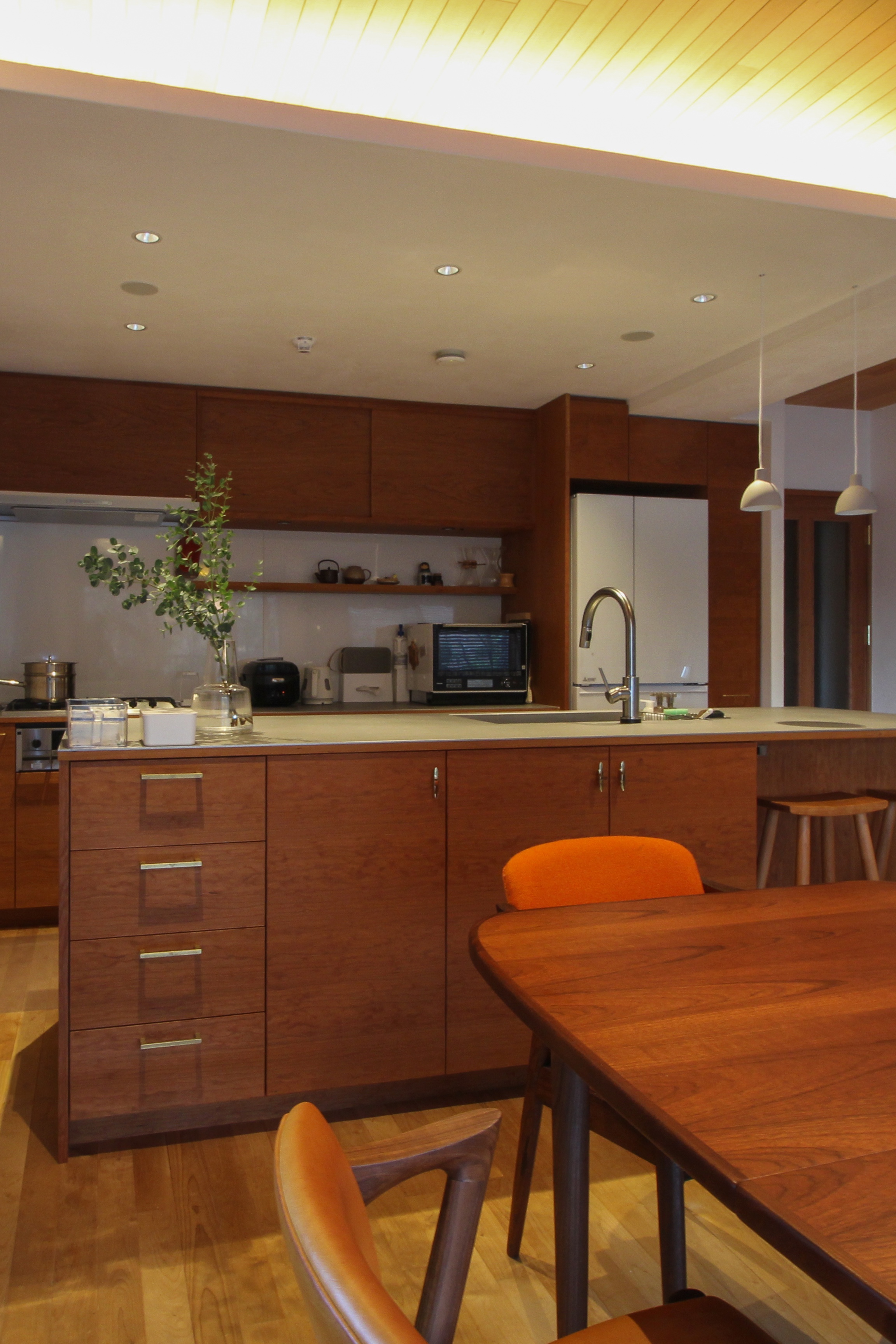 title: HOUSE 215 | Page No,228 | No.2 | sync-furniture | 株式会社 SYNC | 福岡県 家具工房 | オーダーメイドキッチン