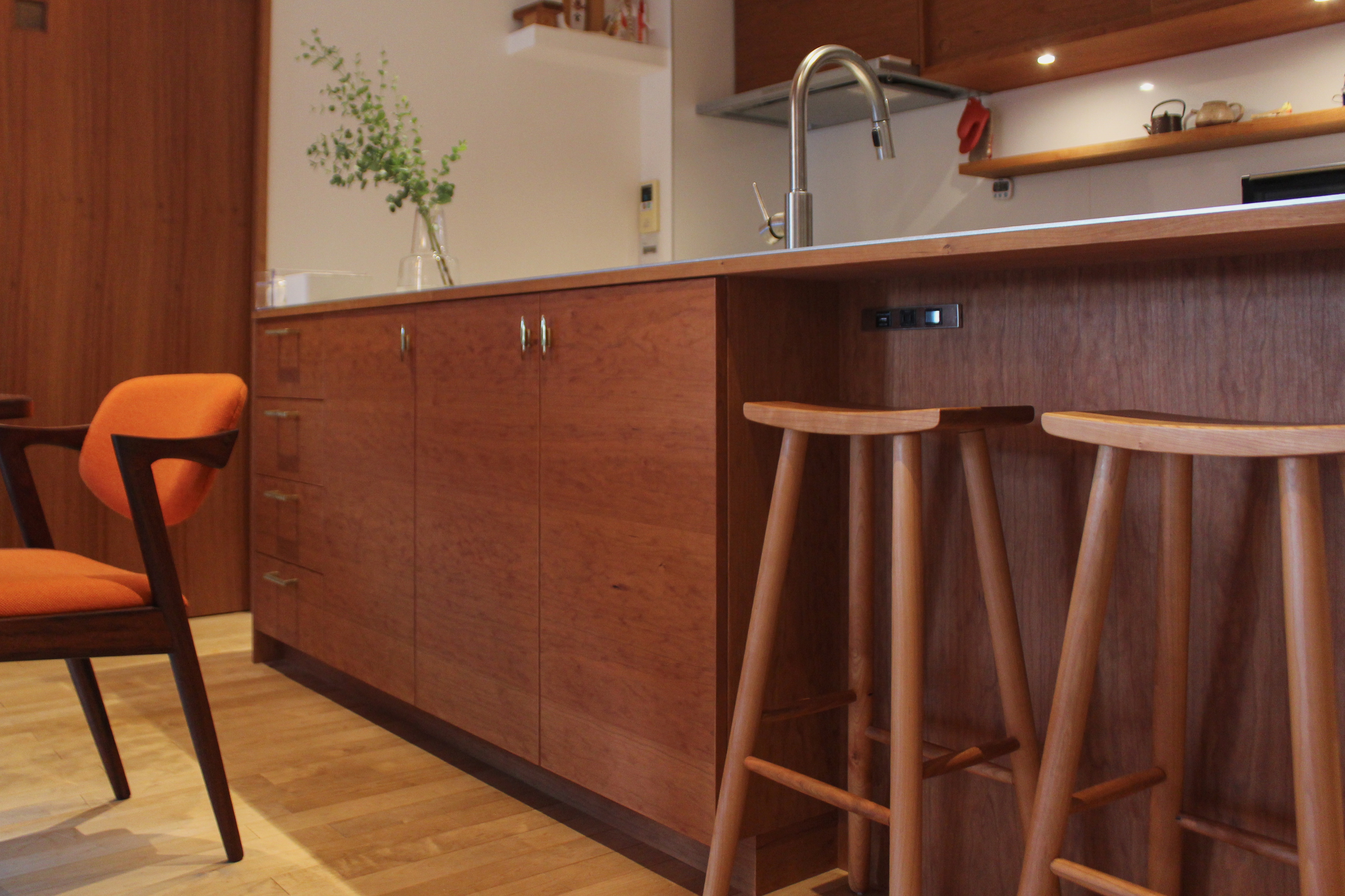 title: HOUSE 215 | Page No,228 | No.6 | sync-furniture | 株式会社 SYNC | 福岡県 家具工房 | オーダーメイドキッチン