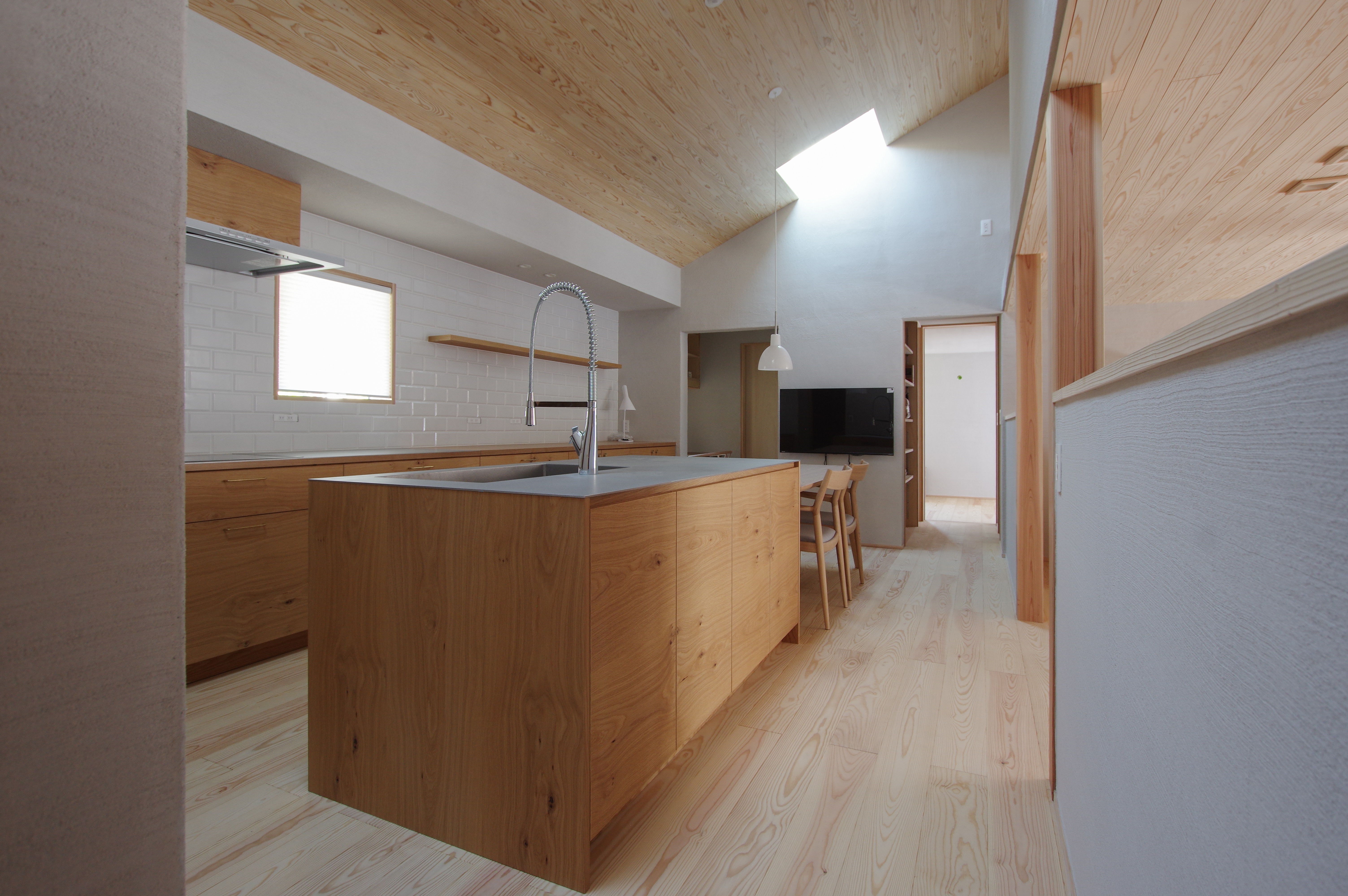 title: HOUSE 217 | Page No,230 | No.4 | sync-furniture | 株式会社 SYNC | 福岡県 家具工房 | オーダーメイドキッチン