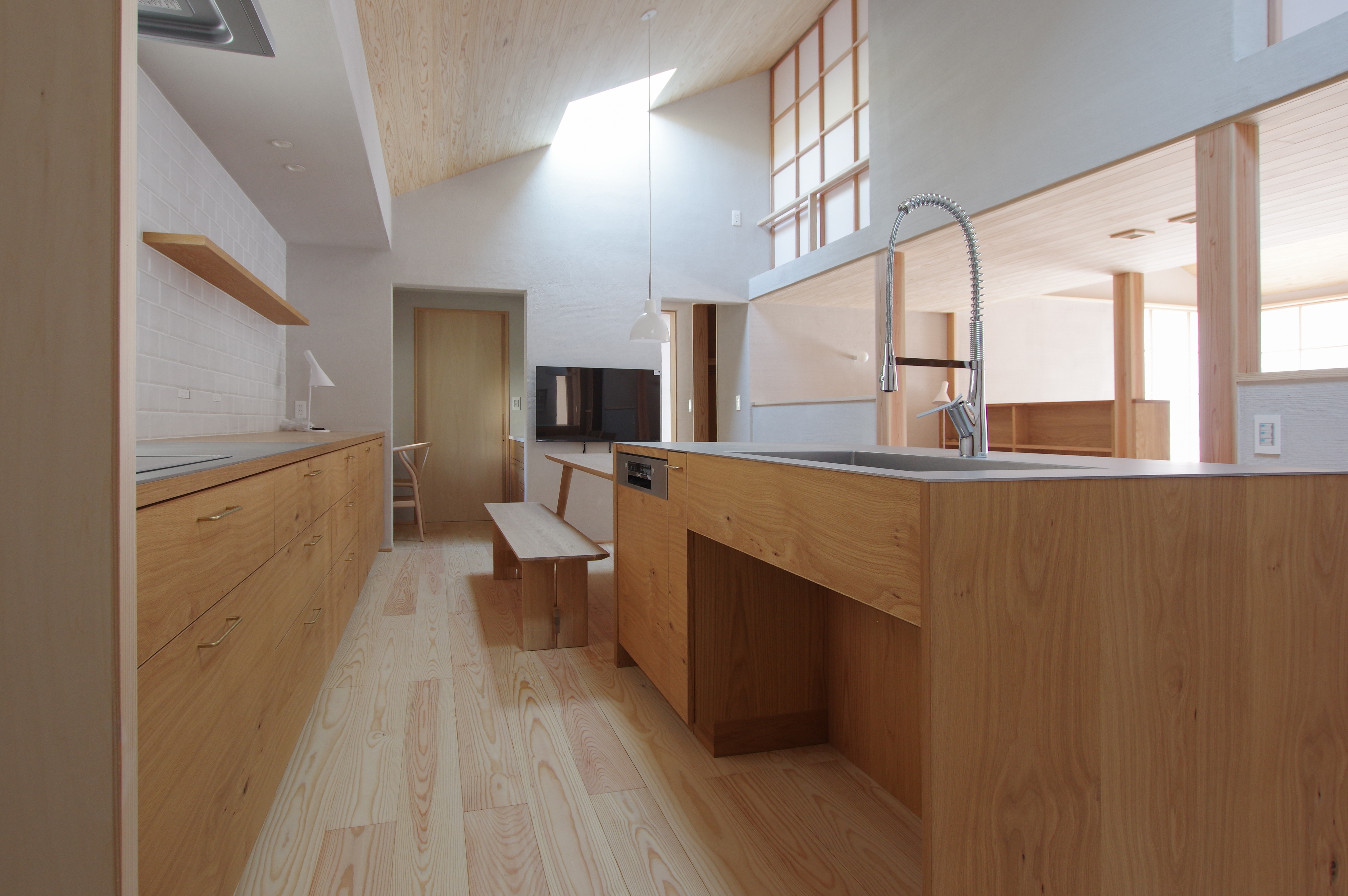 title: HOUSE 217 | Page No,230 | No.2 | sync-furniture | 株式会社 SYNC | 福岡県 家具工房 | オーダーメイドキッチン